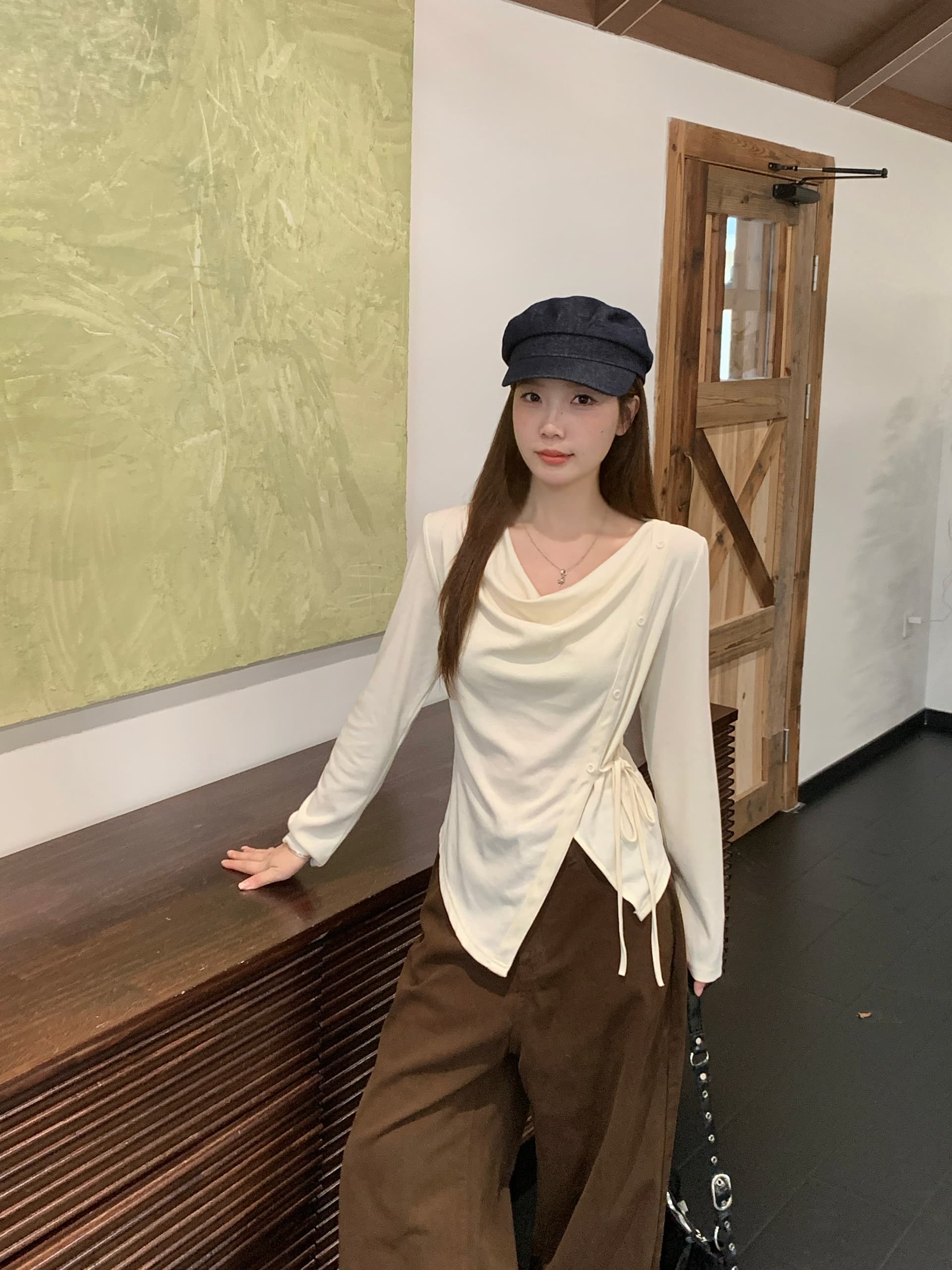 실사 2026 봄 드레스 새로운 지방 mm 빅 사이즈 여성 불규칙 흔들다 칼라 긴팔 티셔츠 프랑스식 품격 스트랩 맨위 상세 이미지 21