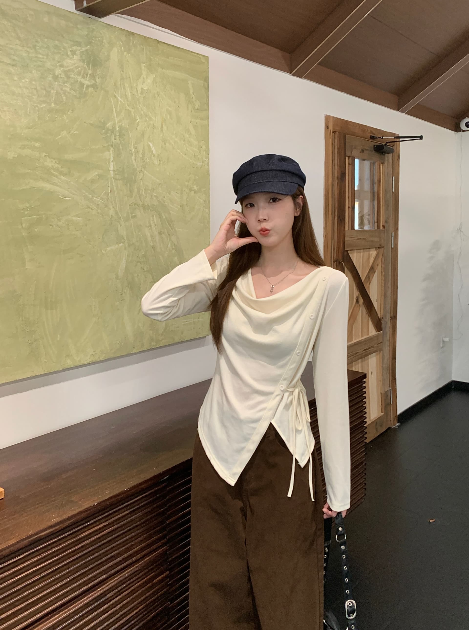 실사 2026 봄 드레스 새로운 지방 mm 빅 사이즈 여성 불규칙 흔들다 칼라 긴팔 티셔츠 프랑스식 품격 스트랩 맨위 상세 이미지 22