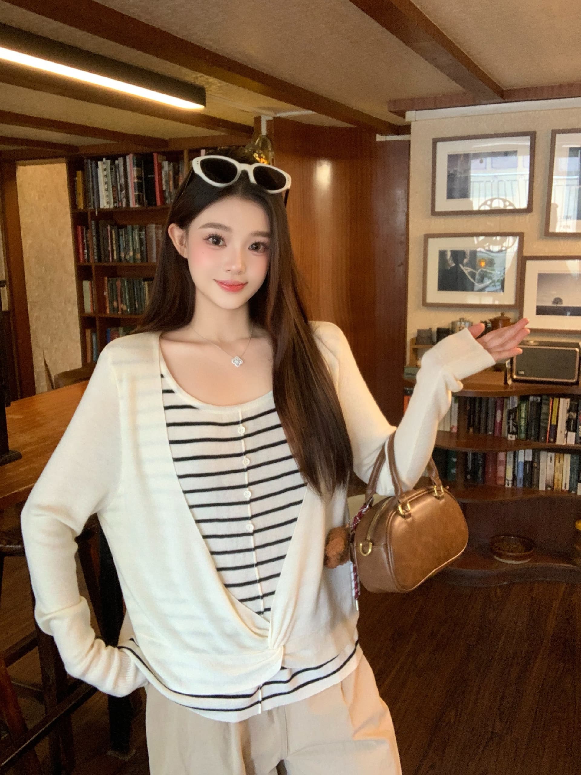 실사 2026 봄 새로운 지방 mm 빅 사이즈 배색 스트라이프 패치워크 페이크 레이어드 니트 스웨터 느긋한 비틀림 맨위 상세 이미지 21