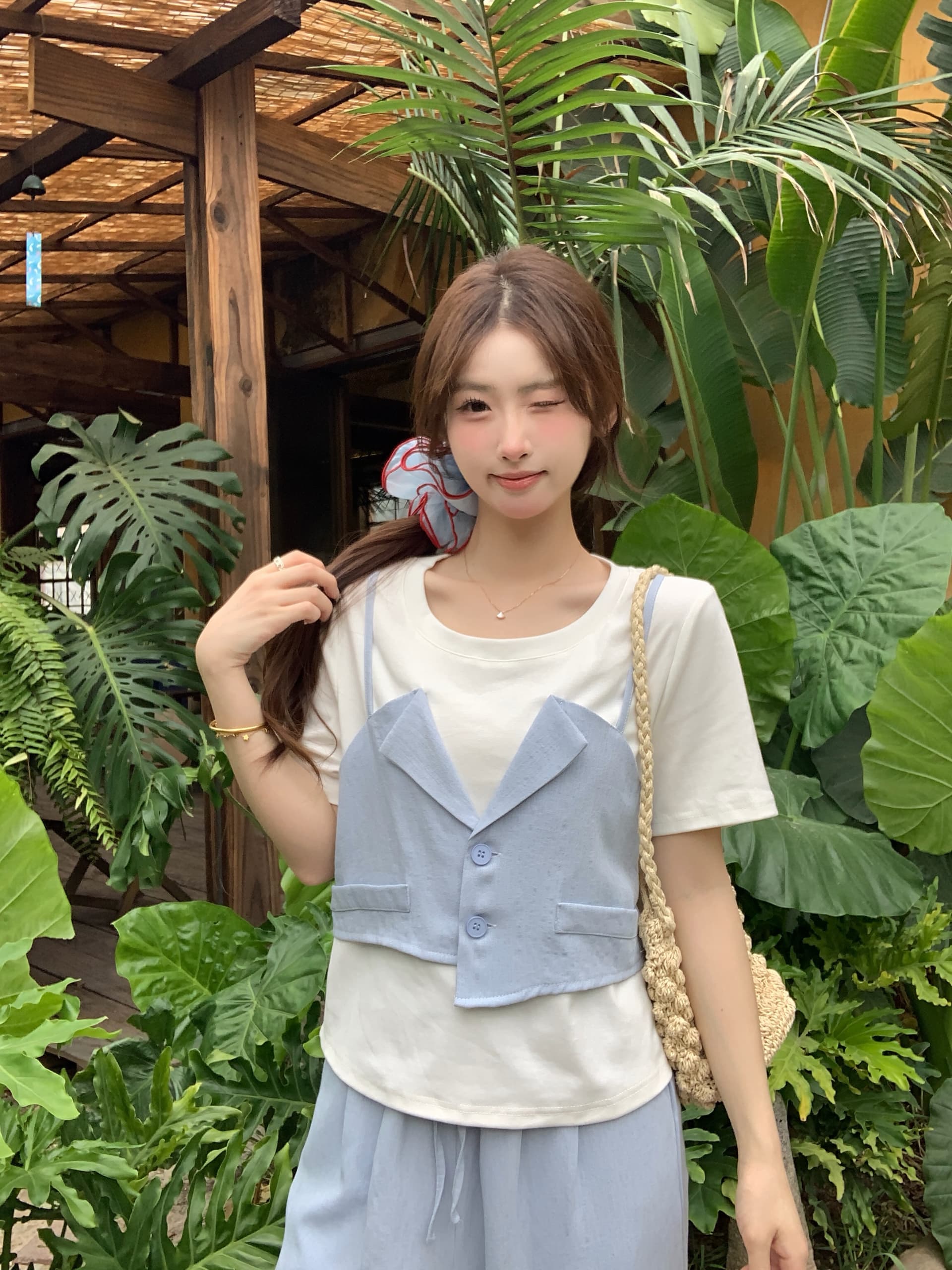실사 2026 여름 빅 사이즈 페이크 레이어드 슬립 티셔츠 세트 여성 표지 고기 슬림해 보이는 캐주얼 와이드 레그 팬츠 투피스 세트 상세 이미지 10