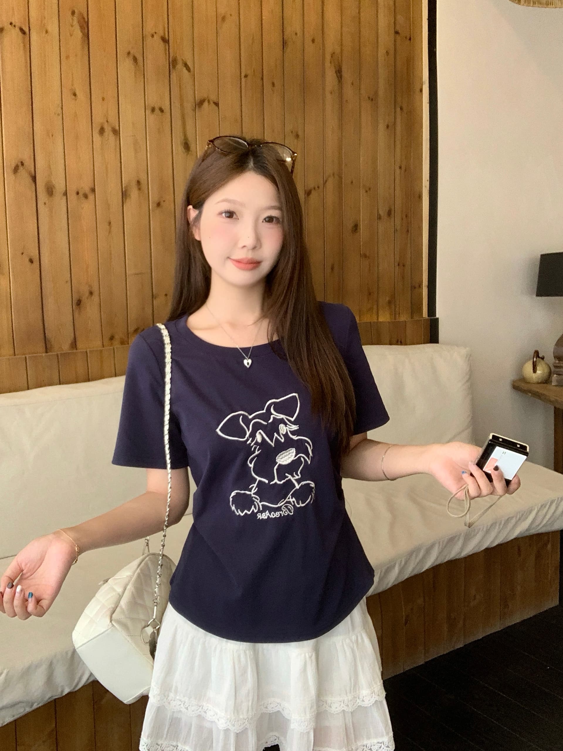 실사 2026 여름 새로운 빅 사이즈 긍정적 인 어깨 강아지 자수 티셔츠 지방 mm 허리 수축 슬림해 보이는 주름 반팔 맨위 상세 이미지 21