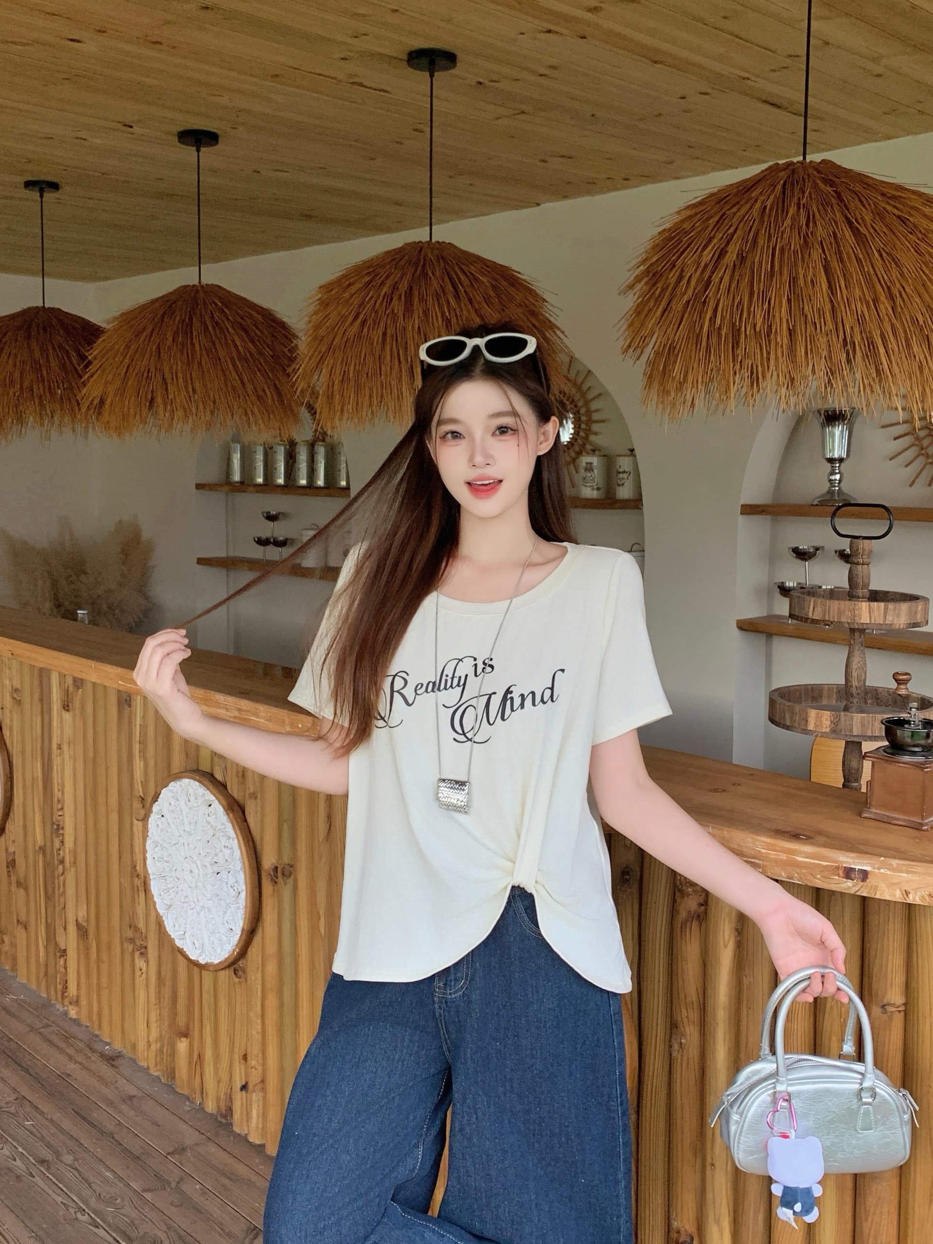 실사 2026 여름 새로운 지방 mm 빅 사이즈 여성 불규칙 비틀림 반팔 티셔츠 알파벳 프린트 라운드 넥 맨위 상세 이미지 31