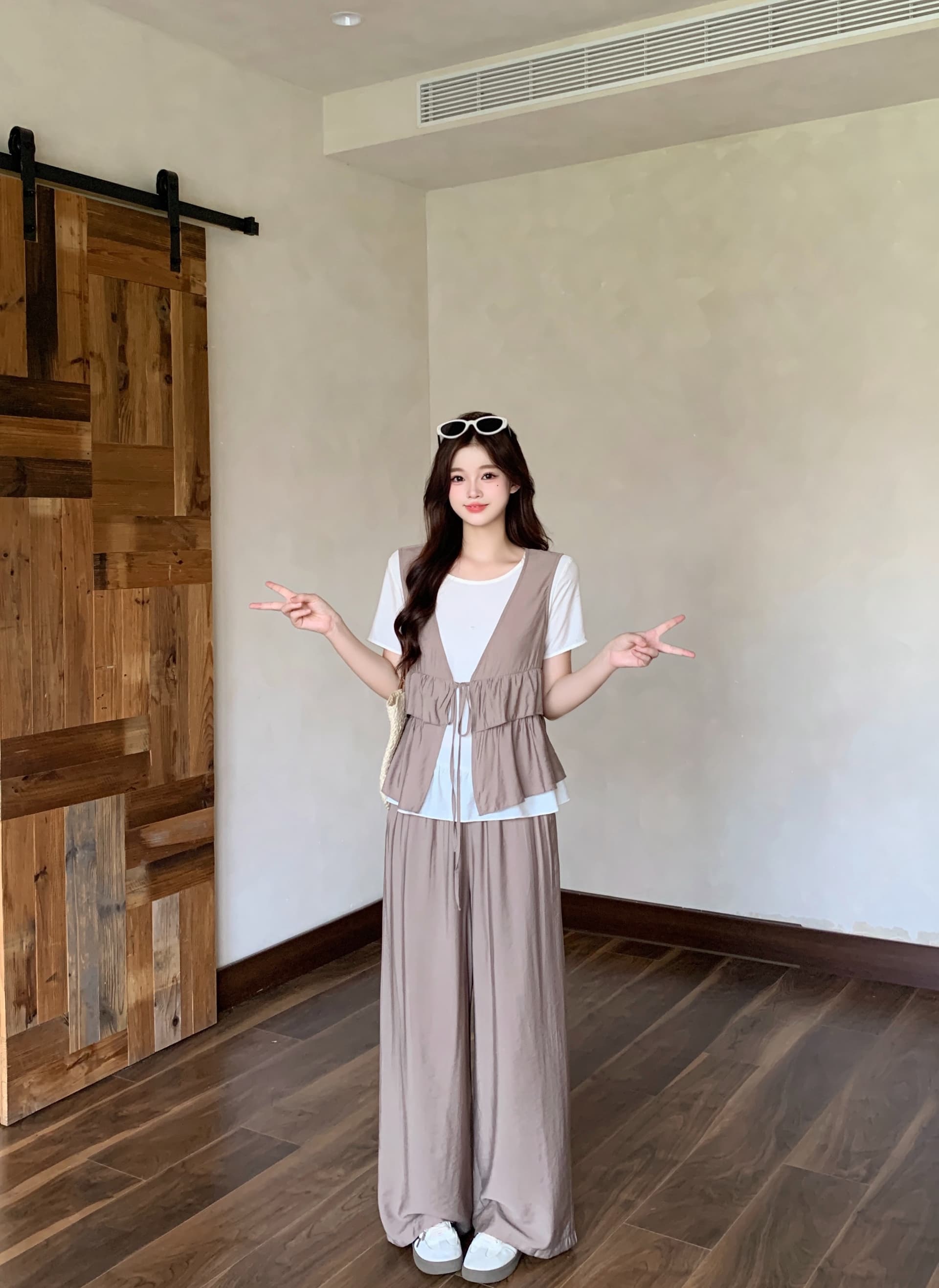 실사 2026 여름 드레스 새로운 지방 mm 빅 사이즈 스택 착용 베스트 티셔츠 3종 세트 도루 센스 와이드 레그 팬츠 슬림해 보이는 세트 상세 이미지 27