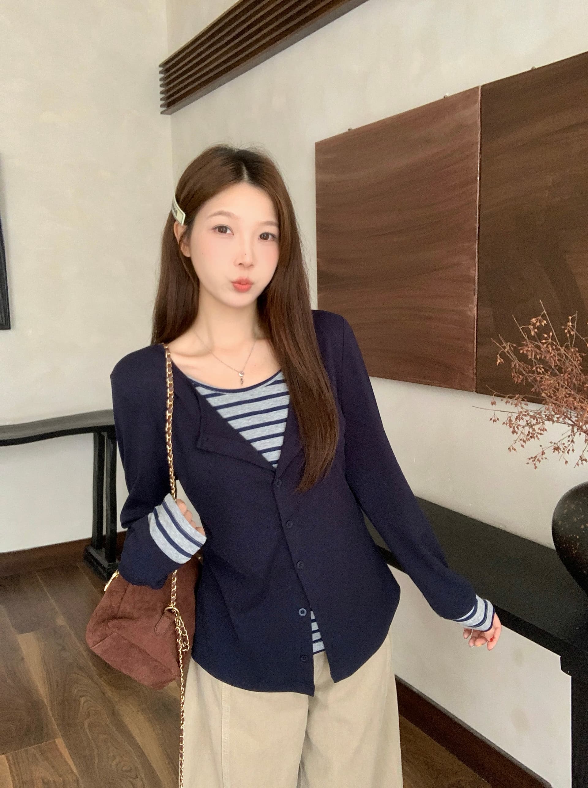 실사 2026 가을 새로운 지방 mm 여성 배색 스트라이프 패치워크 페이크 레이어드 긴팔 오픈 가디건 몸매 가꾸기 슬림해 보이는 맨위 상세 이미지 7