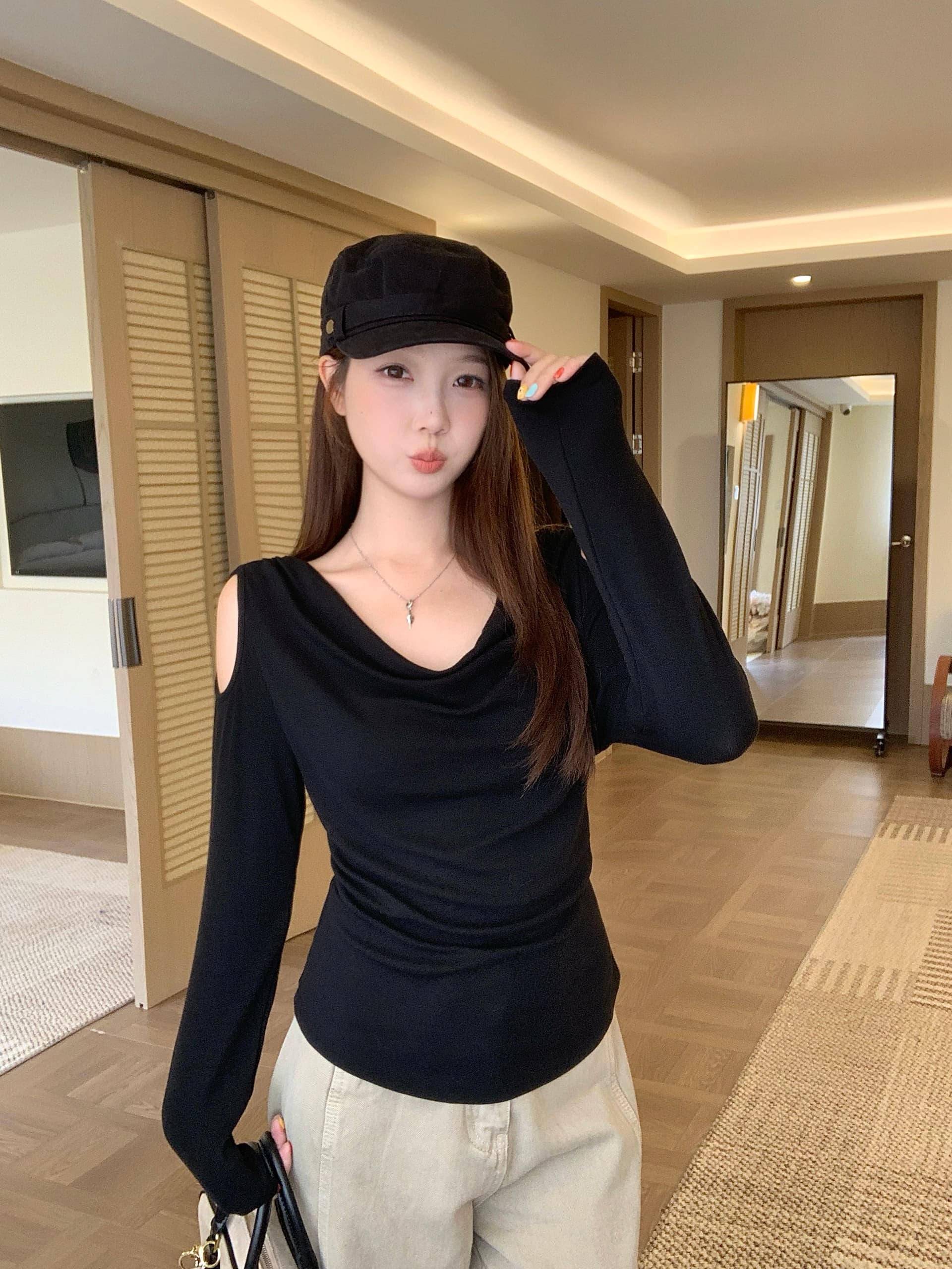 실사 2026 가을 새로운 지방 mm 빅 사이즈 여성 오프숄더 흔들다 칼라 긴팔 티셔츠 순수한 욕망 바람 허리 수축 슬림해 보이는 맨위 상세 이미지 16