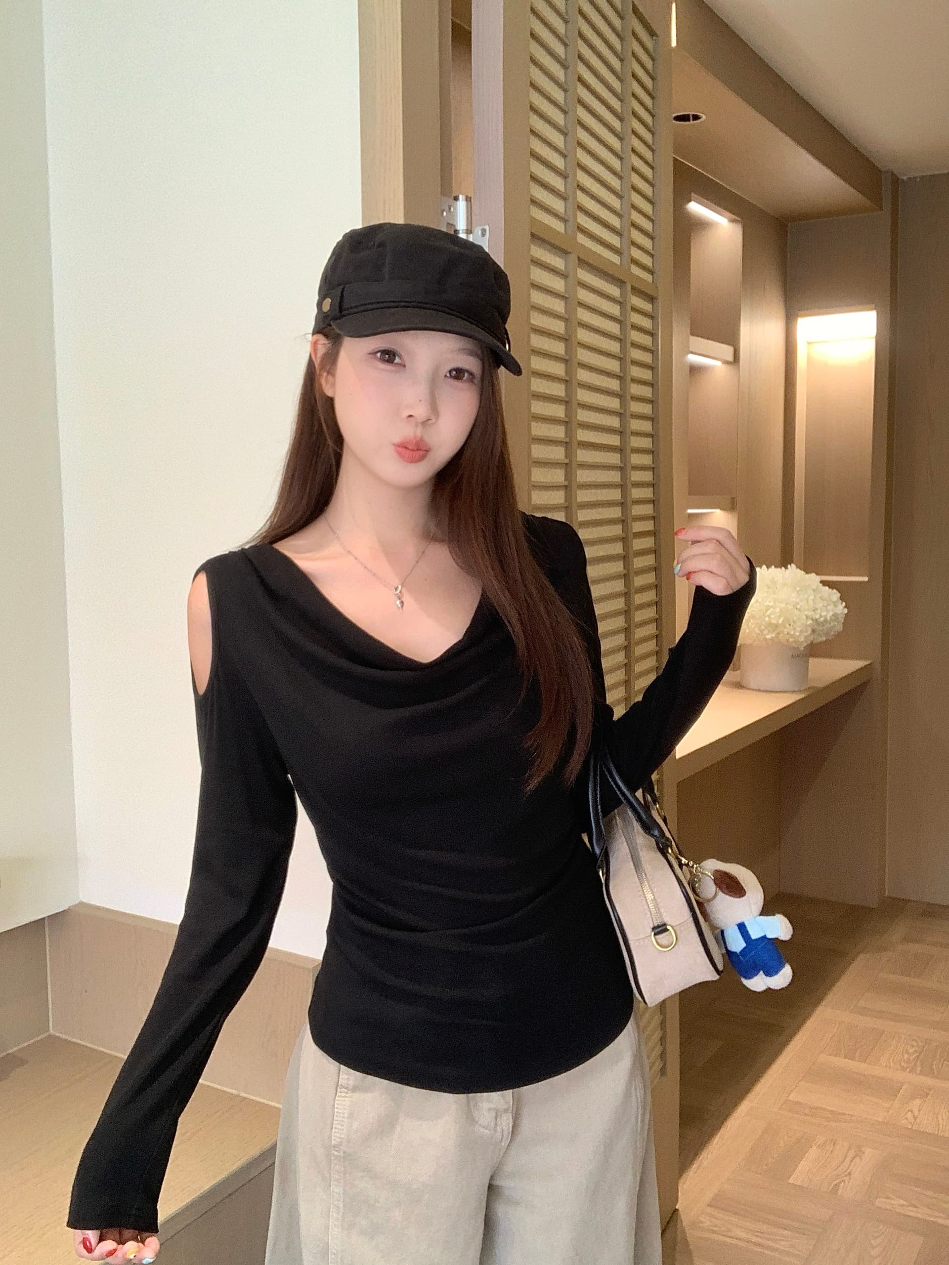 실사 2026 가을 새로운 지방 mm 빅 사이즈 여성 오프숄더 흔들다 칼라 긴팔 티셔츠 순수한 욕망 바람 허리 수축 슬림해 보이는 맨위 상세 이미지 17