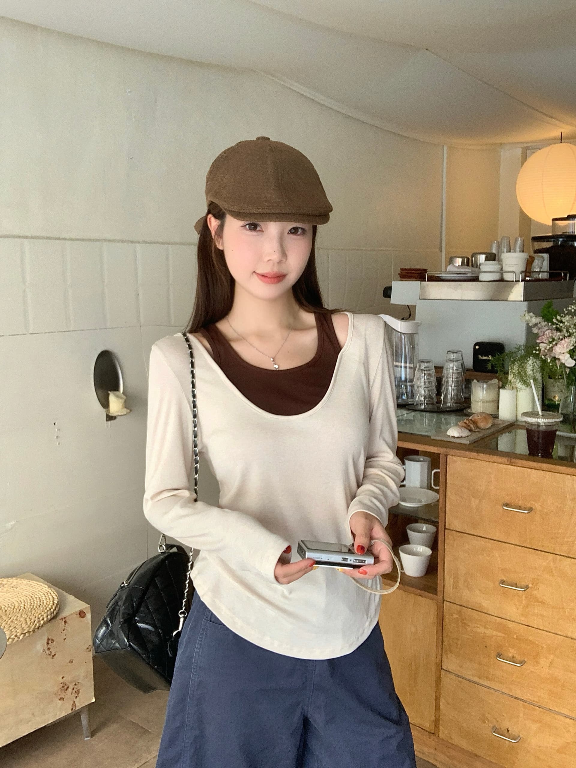 실사 2026 가을 새로운 지방 mm 빅 사이즈 한 부서 페이크 레이어드 긴팔 티셔츠 디자인 센스 홀로우 아웃 몸매 가꾸기 맨위 이미지 4