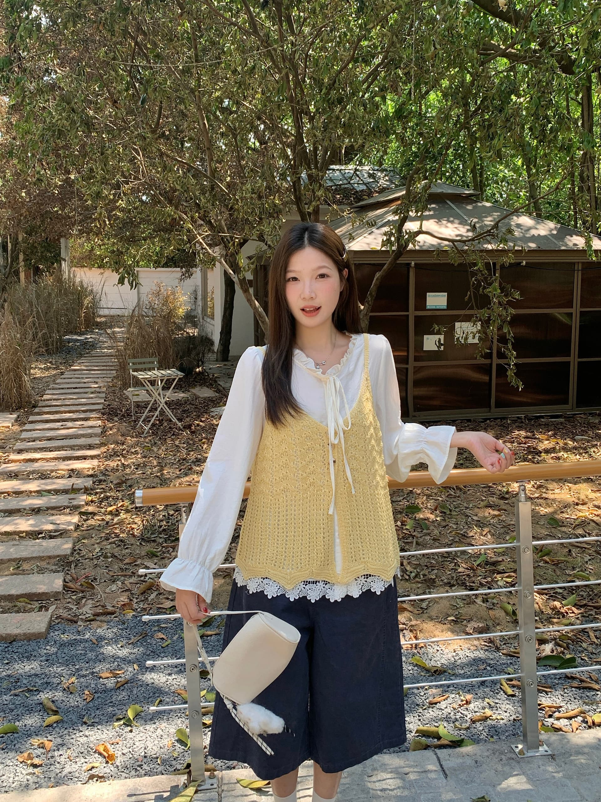 실사 2026 가을 의상 새로운 지방 mm 스택 착용 니트 조끼 베스트 프랑스식 레이스 측면 셔츠 한 부서 투피스 세트 상세 이미지 9