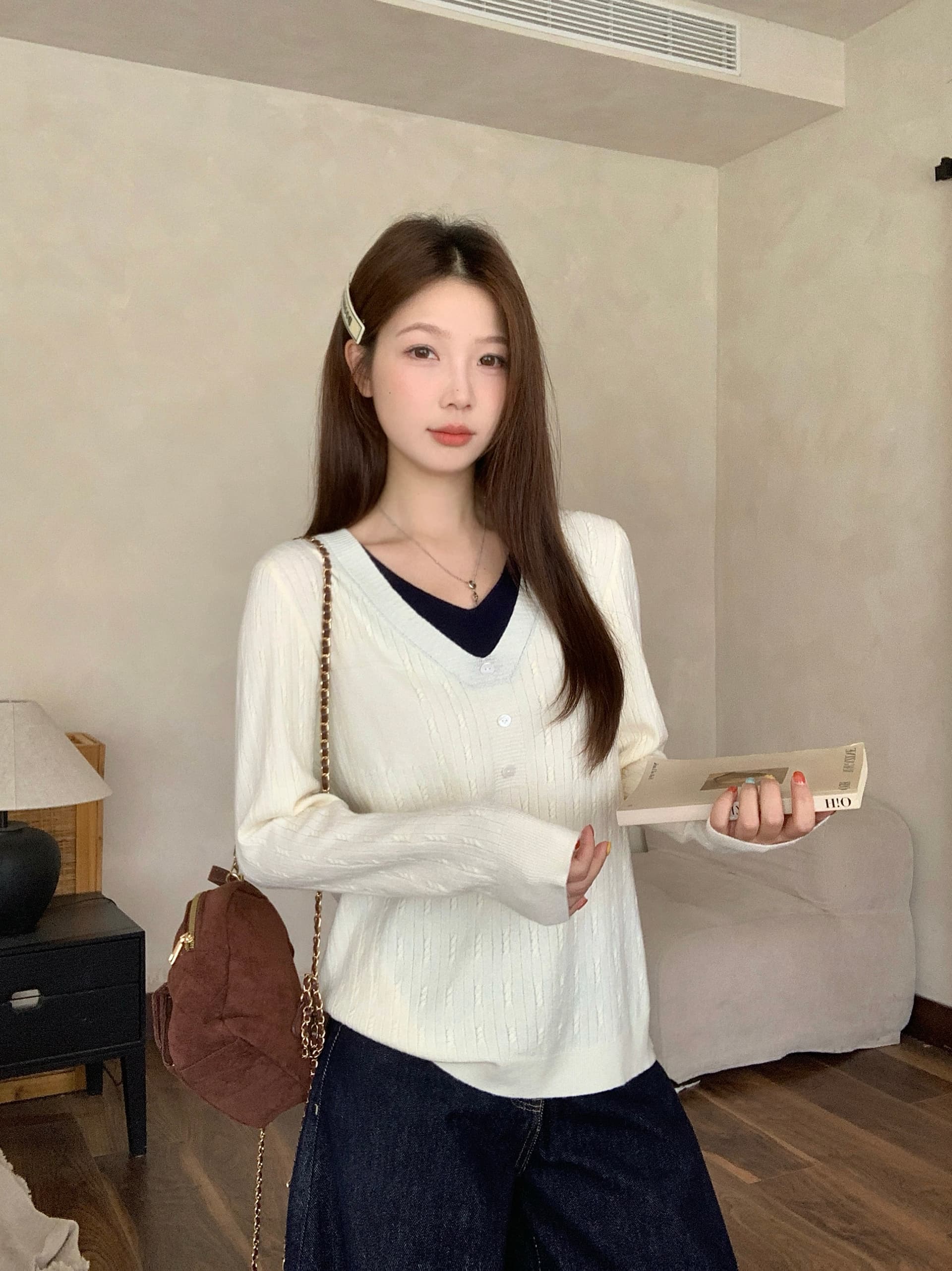 실사 2026 가을 의상 새로운 지방 mm 빅 사이즈 페이크 레이어드 V넥 긴팔 니트 스웨터 한 부서 루즈핏 예쁜 스웨터 상세 이미지 15