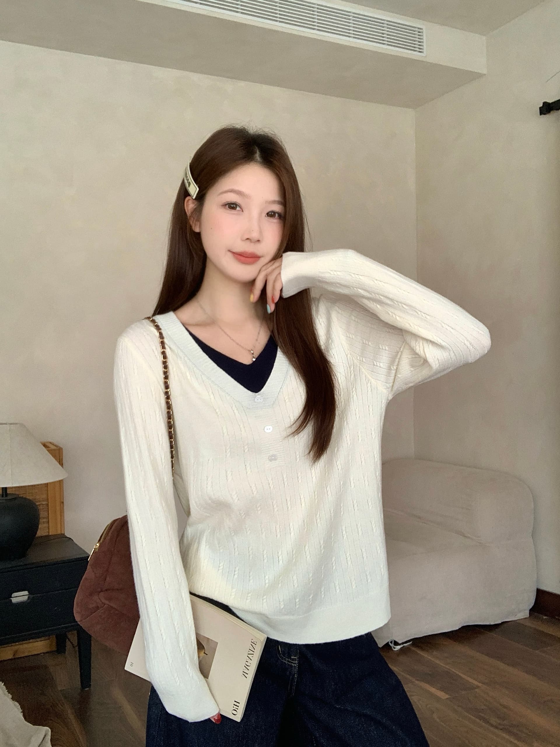 실사 2026 가을 의상 새로운 지방 mm 빅 사이즈 페이크 레이어드 V넥 긴팔 니트 스웨터 한 부서 루즈핏 예쁜 스웨터 상세 이미지 16