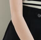 프랑스식 대 u 칼라 흑백 줄무늬 니트 스웨터 반팔 티셔츠 여성 여름 얼음 실크 기본 셔츠 이슬 쇄골 얇은 스타일 맨위 상세 이미지 5