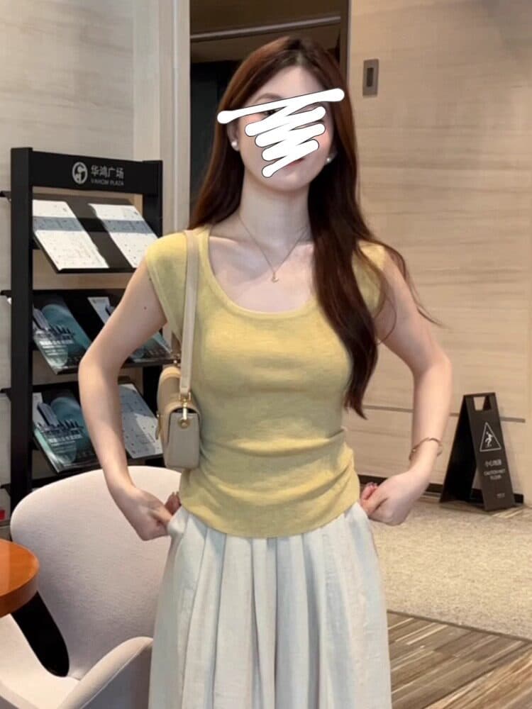 한 부서 캐주얼 u 칼라 민소매 어깨 티셔츠 여름 2026 새로운 패션 품격 다용도 몸매 가꾸기 슬림해 보이는 맨위 여성 상세 이미지 5