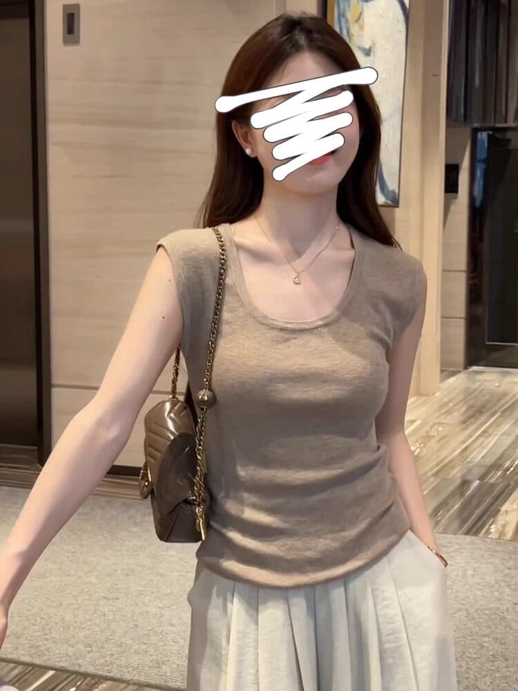 한 부서 캐주얼 u 칼라 민소매 어깨 티셔츠 여름 2026 새로운 패션 품격 다용도 몸매 가꾸기 슬림해 보이는 맨위 여성 상세 이미지 10