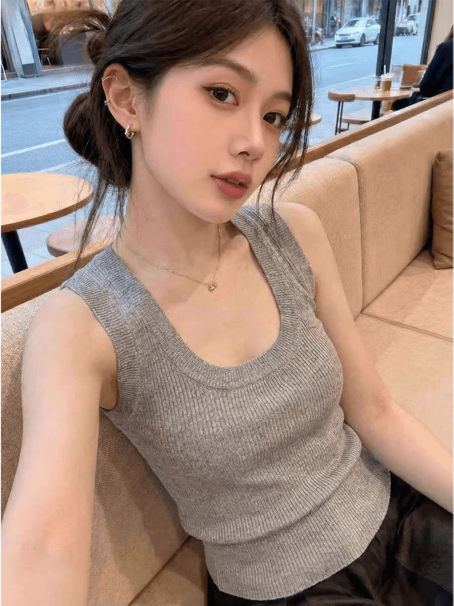 회색 u 칼라 니트 조끼 여성 외출용 2026 여름 얇은 스타일 몸매 가꾸기 슬림해 보이는 표지 대리인 우유 만나는 민소매 맨위 상세 이미지 1