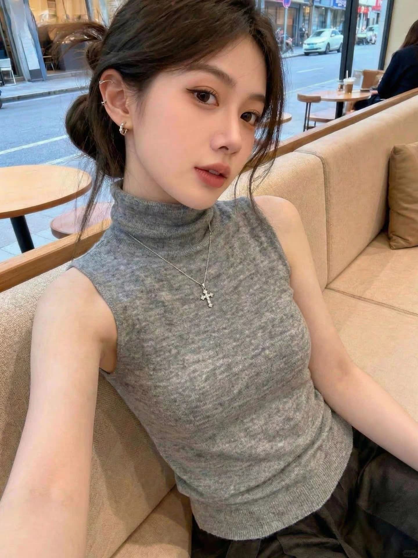 회색 터틀넥 캐미솔 2026 여름 새로운 작은 대중 고급 센스 핫걸 착용 가져 가라. 몸매 가꾸기 민소매 맨위 이미지 5