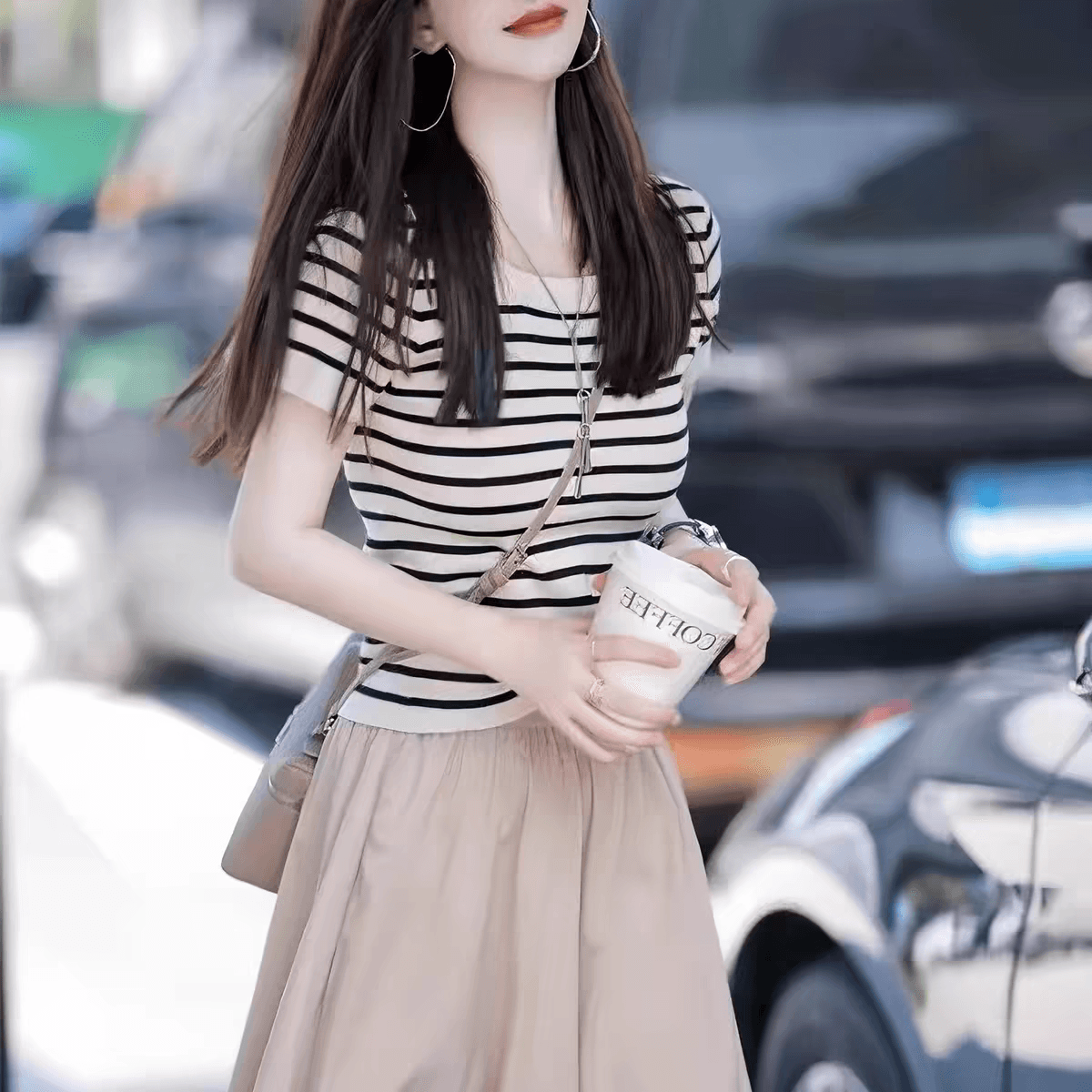 프랑스식 쇄골 광장 칼라 맨위 2026 새로운 여름 스트라이프 티셔츠 여성용 짧은 소매 디자인 센스 얼음 실크 니트 스웨터 상세 이미지 7