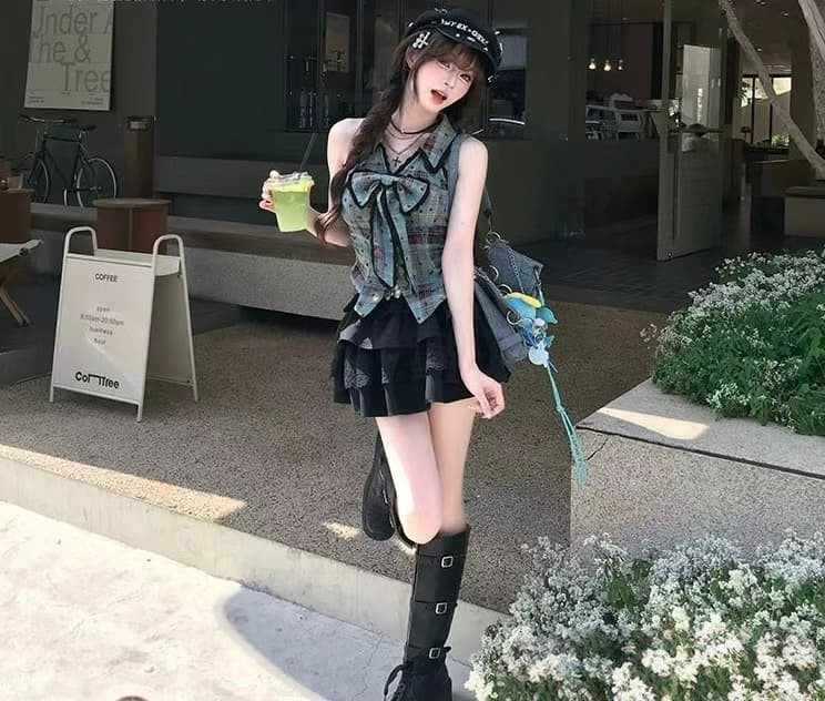녹색 잉크 달콤한 라스베리 아메리칸 레트로 달콤한 차가운 바람 체크무늬 민소매 맨위 여성 여름 나비 매듭 디자인 셔츠 미니 스커트 세트 상세 이미지 4