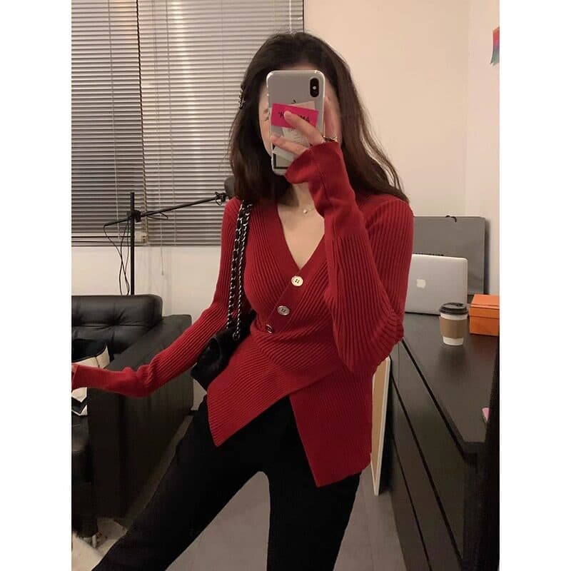 레트로 빨간색 V넥 불규칙 십자가 스웨터 니트 스웨터 여성 가을 겨울 프랑스식 기본 셔츠 Chic 인사이드 잡아라. 의류 이미지 3