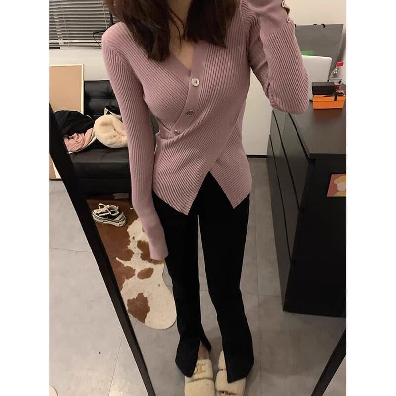 레트로 빨간색 V넥 불규칙 십자가 스웨터 니트 스웨터 여성 가을 겨울 프랑스식 기본 셔츠 Chic 인사이드 잡아라. 의류 상세 이미지 3