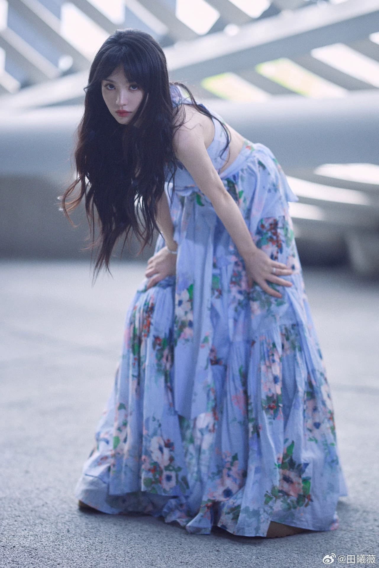 필드 크 사이 웨이 같은 단락 보라색 꽃무늬 민소매 백리스 여성 드레스 봄 프랑스식 차 휴식 해변가 휴가 길다 치마 상세 이미지 3