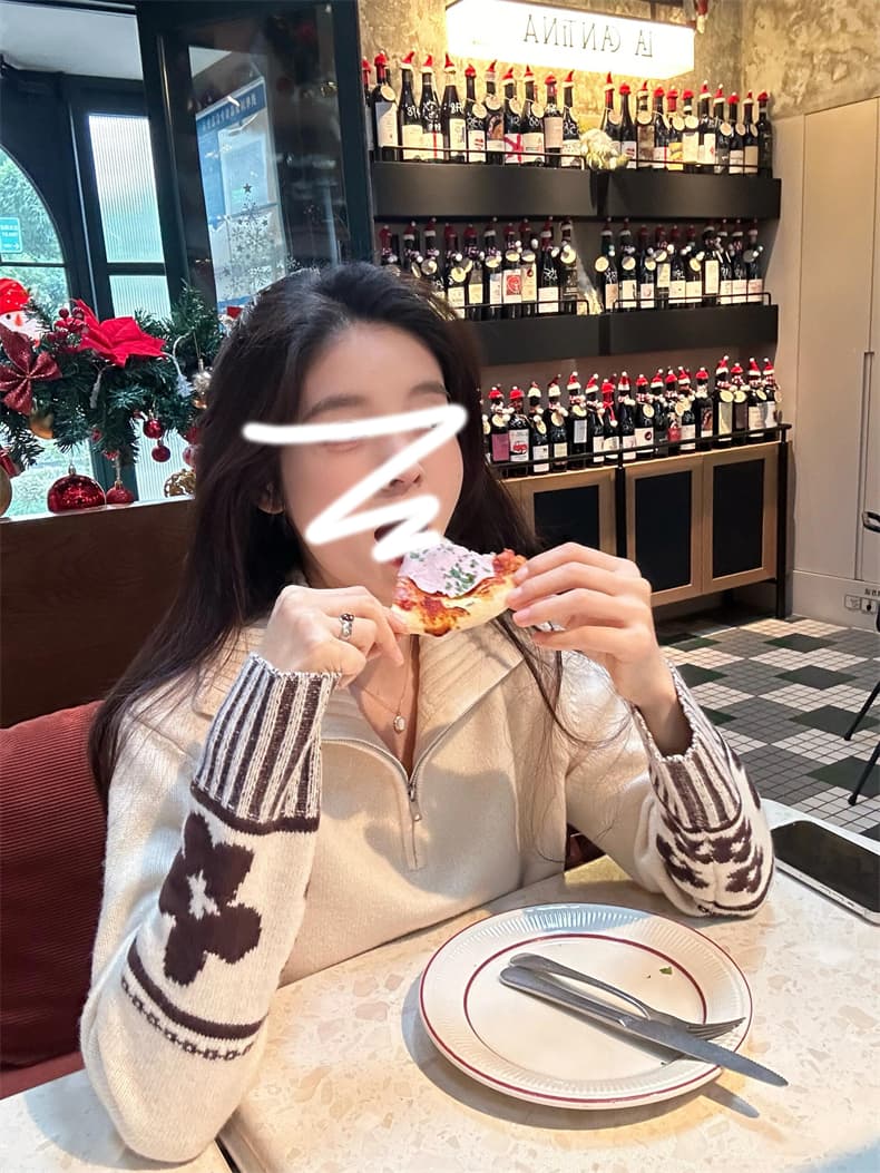 폴로 칼라 자카드 스웨터 여자 가을 겨울철 2026 새로운 느긋한 바람 고급 센스 니트 스웨터 맨위 상세 이미지 6
