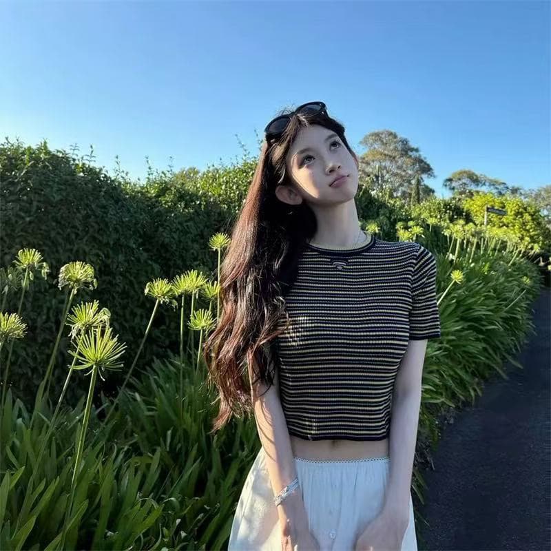 팬 팬 산소 주간 둘 색상 레이스업 백리스 스트라이프 u 칼라 니트 조끼 긍정적 인 어깨 니트 반팔 상세 이미지 2