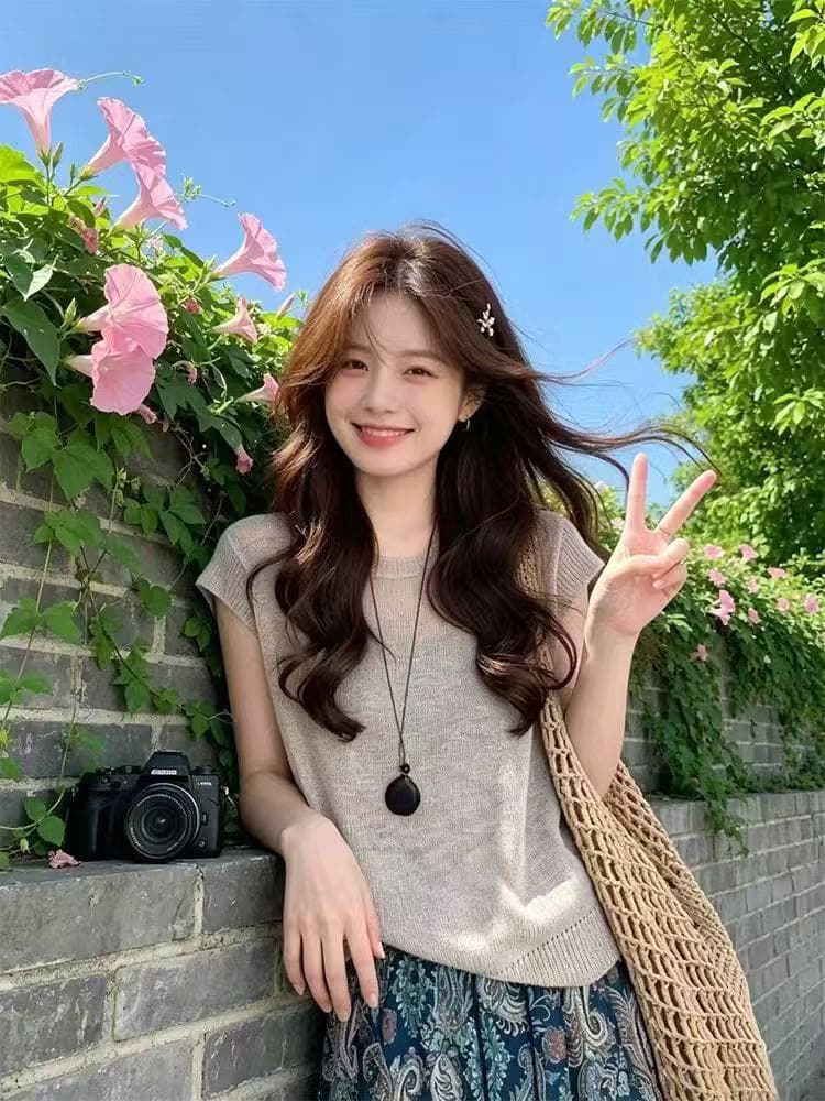 2026 여름 새로운 라운드 넥 니트 반팔 여성 품격 슬림해 보이는 작은 키 슈퍼 잘 생긴 miu 부서 부드러운 찹쌀 맨위 이미지 3