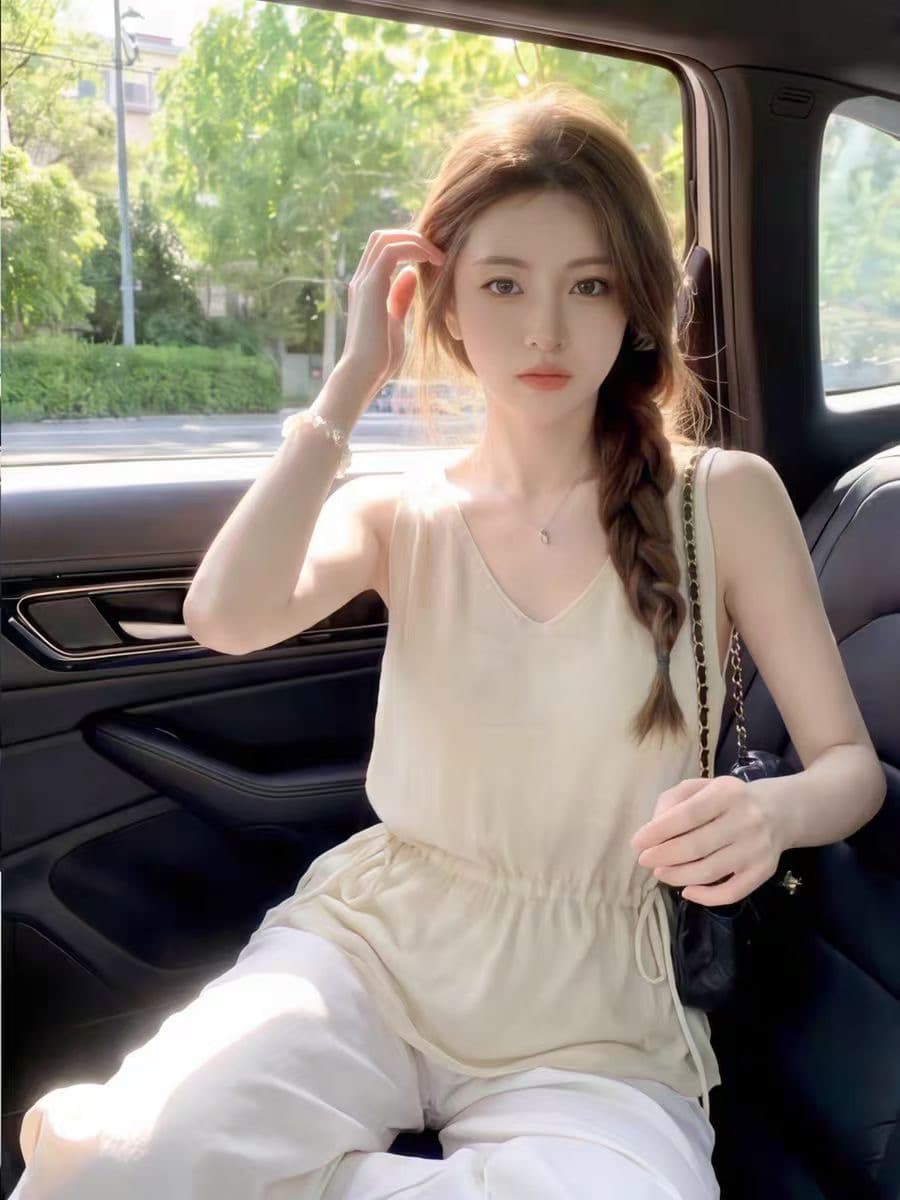 2026 여름 새로운 민소매 허리 수축 니트 스웨터 얇은 스타일 V넥 밑단 트임 외국 가스 연령 감소 맨위 이미지 4