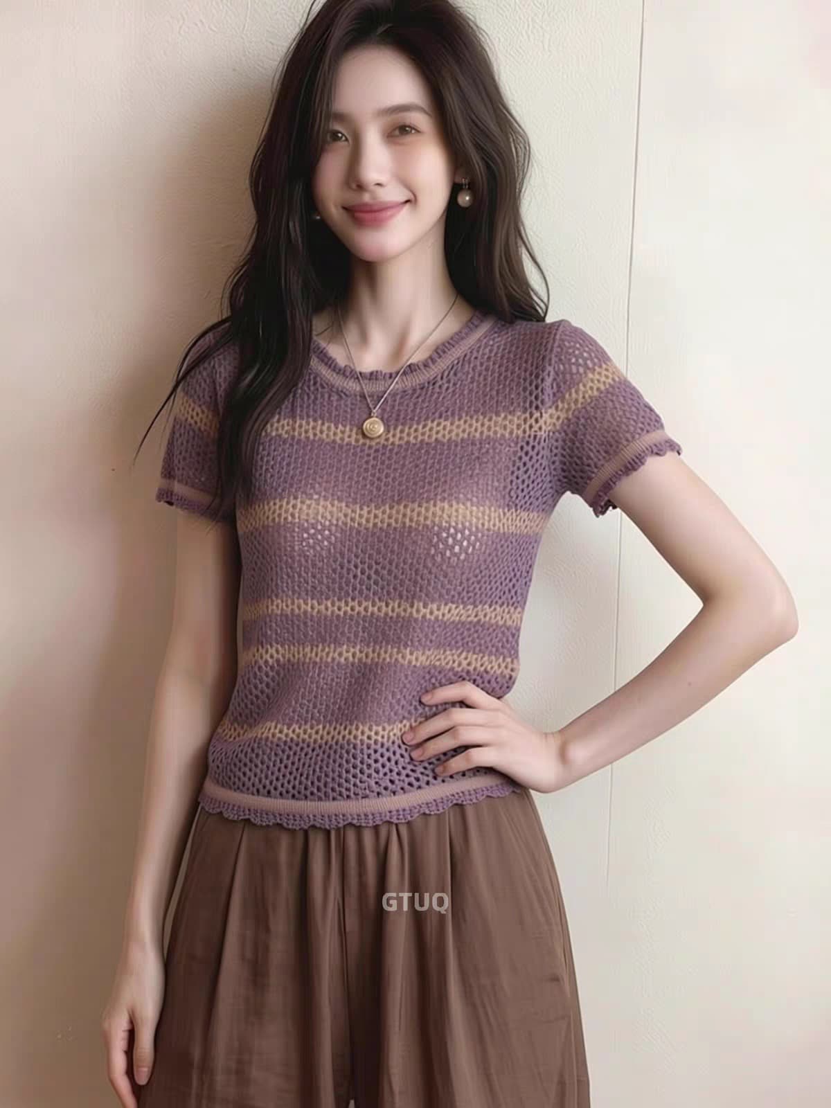 2026 여름 새로운 배색 스트라이프 홀로우 아웃 니트 반팔 여성 의류 캐주얼 루즈핏 출퇴근 바람 고급 센스 맨위 이미지 3