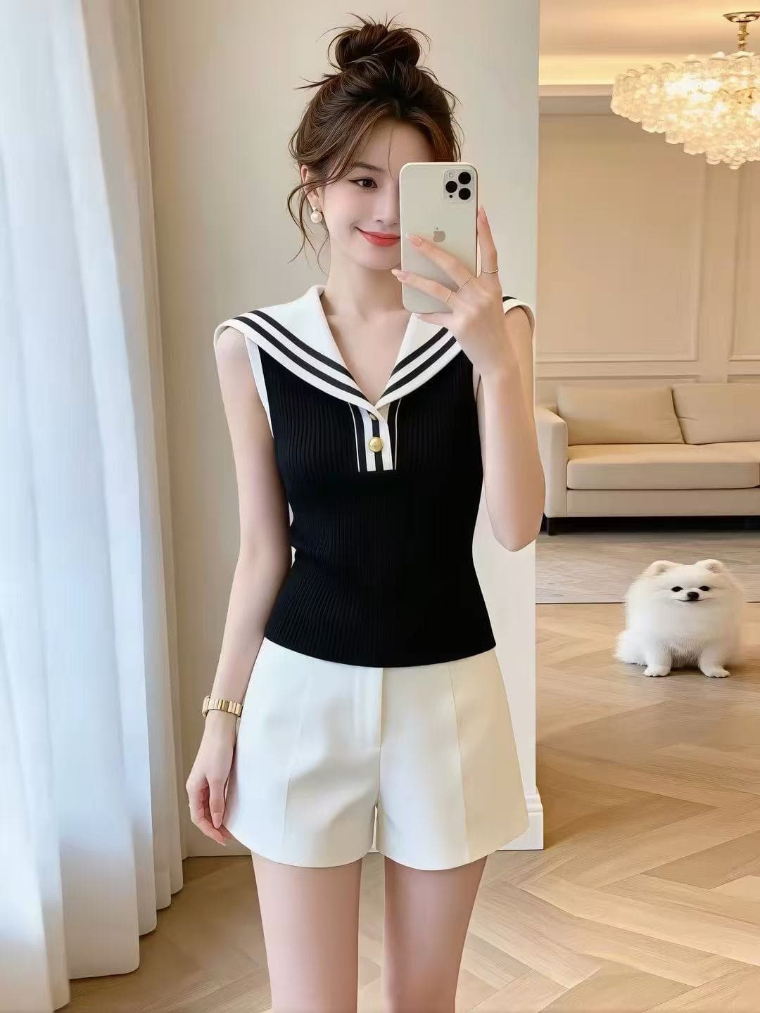 흑인과 백인 패치워크 색상 해군 칼라 스트라이프 민소매 티셔츠 여성 2026 여름 해상 부서 고유 한 아름다운 디자인 센스 맨위 상세 이미지 1