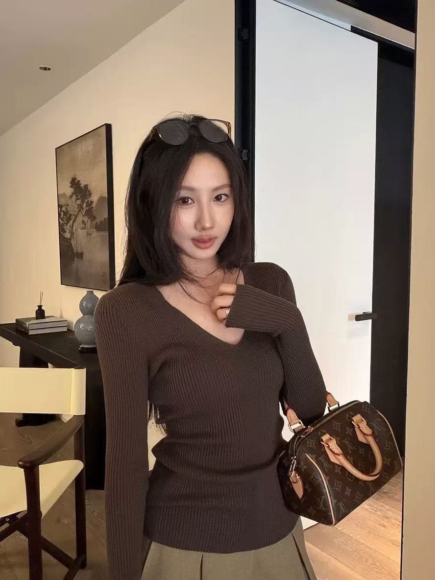 오트밀 색상 구덩이 기사 V넥 니트 스웨터 여성 의류 가을 미니멀리즘 다용도 스웨터 만나는 인사이드 가져 가라. 타이트 긴팔 맨위 상세 이미지 3
