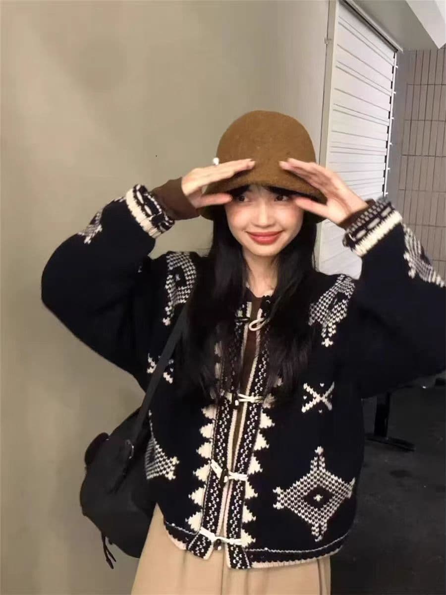 느긋한 바람 루즈핏 라운드 넥 자카드 소뿔 두꺼운 버클 스웨터 코트 슬림해 보이는 니트 코트 이미지 2