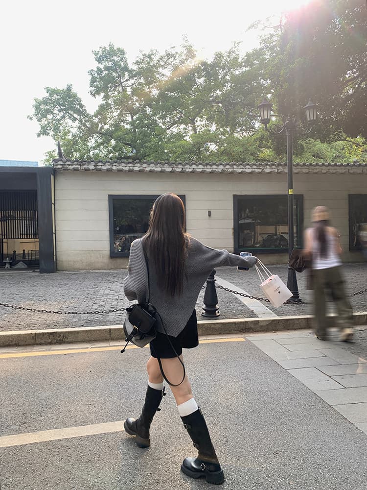 우 77 회색 불규칙 터틀넥 망토 니트 스웨터 여자 한 부서 작은 대중 디자인 센스 품격 루즈핏 맨위 가을 상세 이미지 8