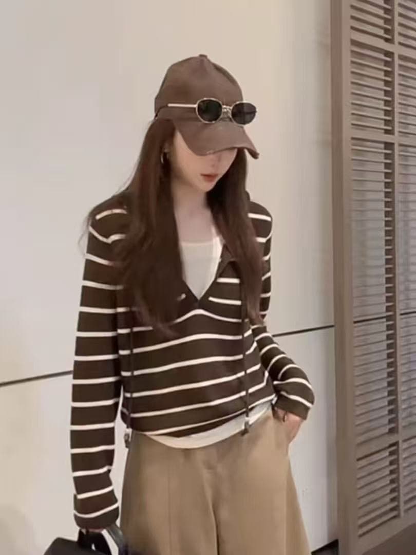 Annan uwsv 새로운 이른 가을 한 부서 작은 대중 루즈핏 캐주얼 여자 모자 셔츠 페이크 레이어드 후드 스트라이프 니트 스웨터