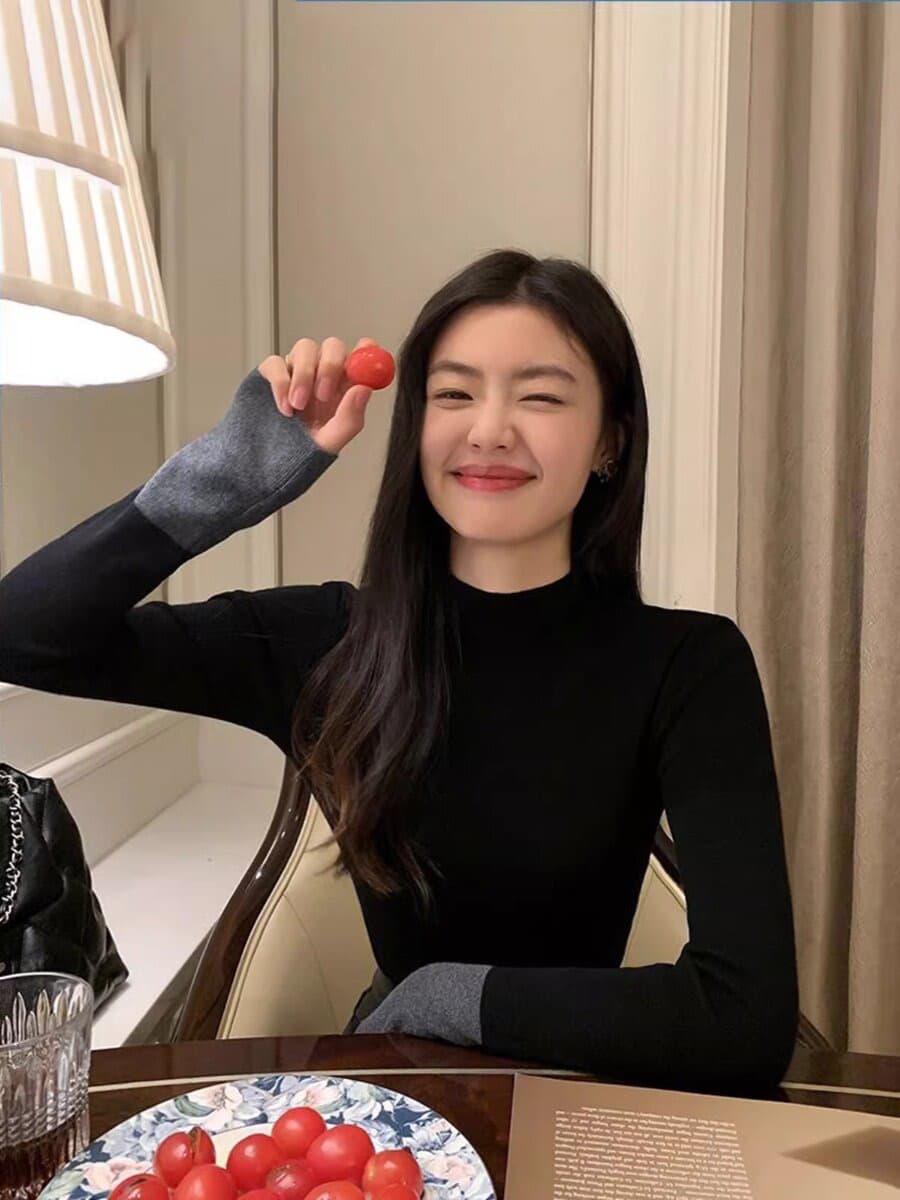 있음 선적 패키지 코어 실 프랑스식 반하이넥 니트 스웨터 여자 chic 배색 기본 셔츠 봄 가을 겨울 상세 이미지 3