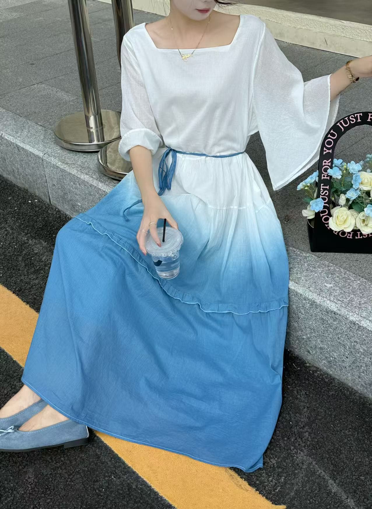 실사 그라데이션 색상 슬림해 보이는 롱 스커트 여성 드레스 상세 이미지 6