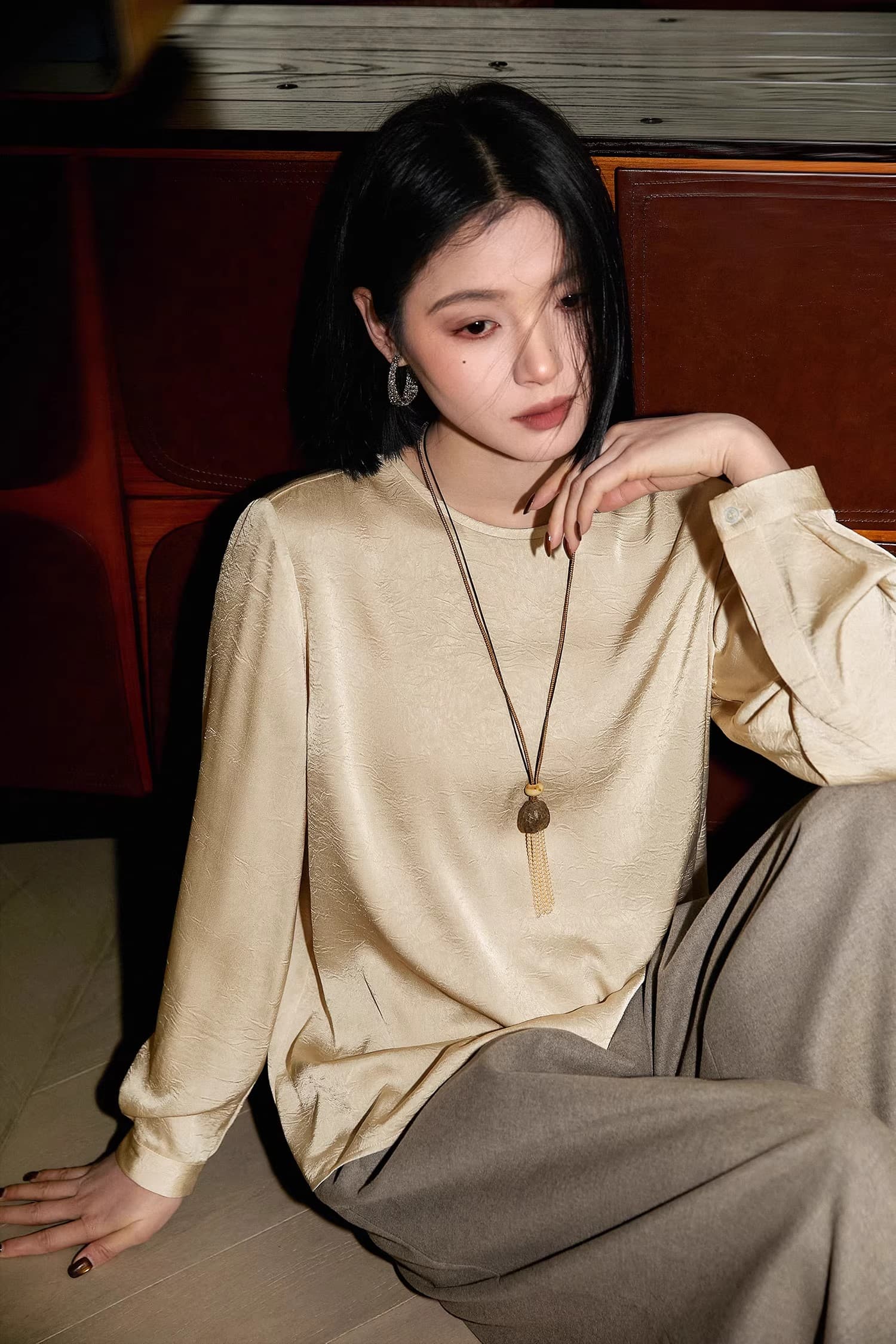 술에 취한 수달 매실을 찾기 위해 눈 속을 걷다 주름 질감 동양의 아름다움 품격 라운드 넥 작은 맨위 여성 새로운 상세 이미지 1