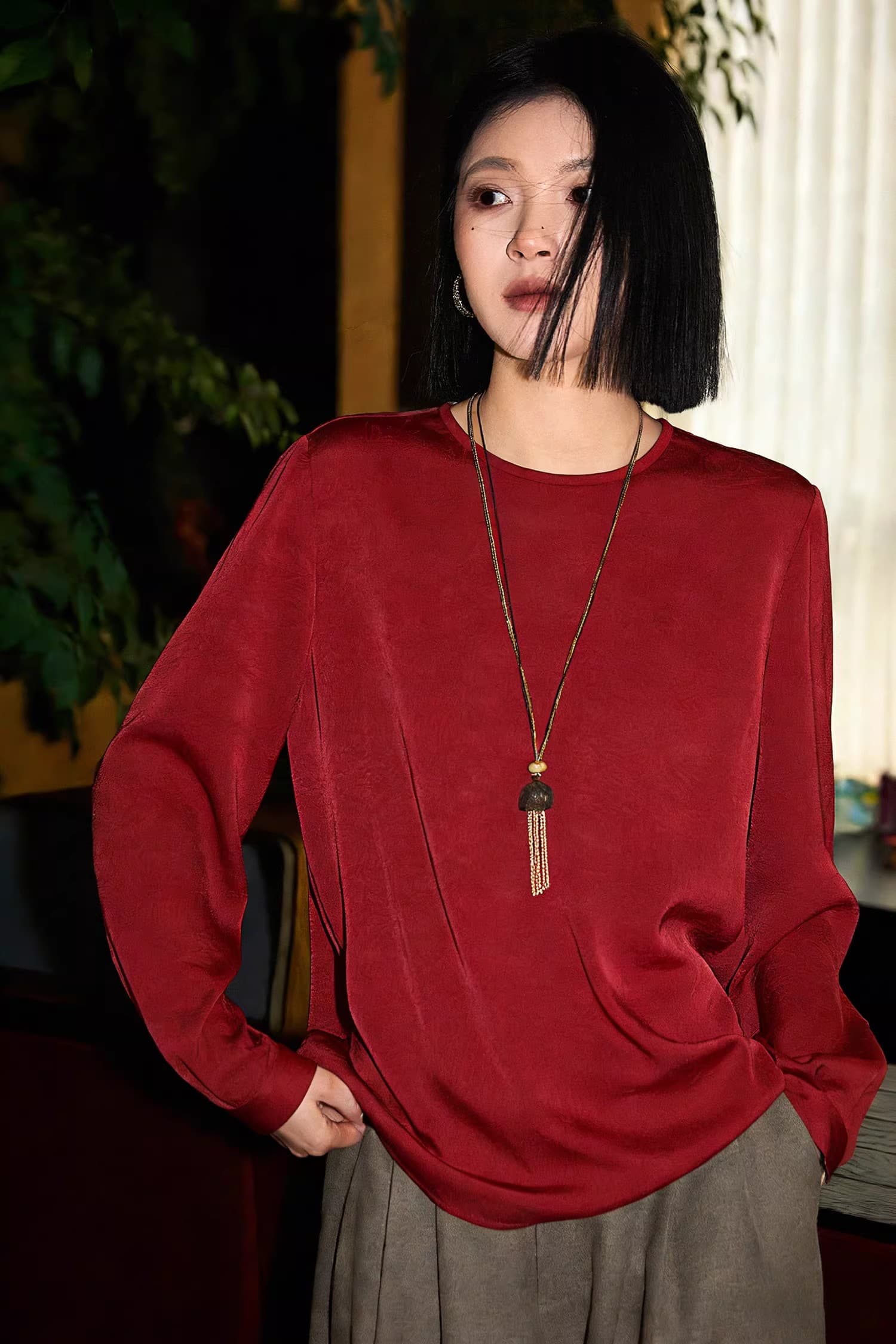 술에 취한 수달 매실을 찾기 위해 눈 속을 걷다 주름 질감 동양의 아름다움 품격 라운드 넥 작은 맨위 여성 새로운 상세 이미지 8