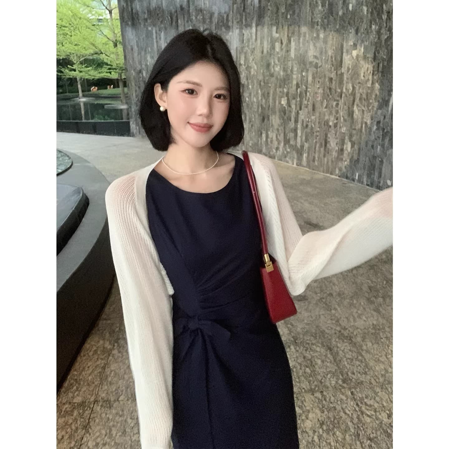 아마 민소매 도트 무늬 조끼 여성 드레스 2026 여름 꼬집기 허리 슬림해 보이는 치마 이미지 3