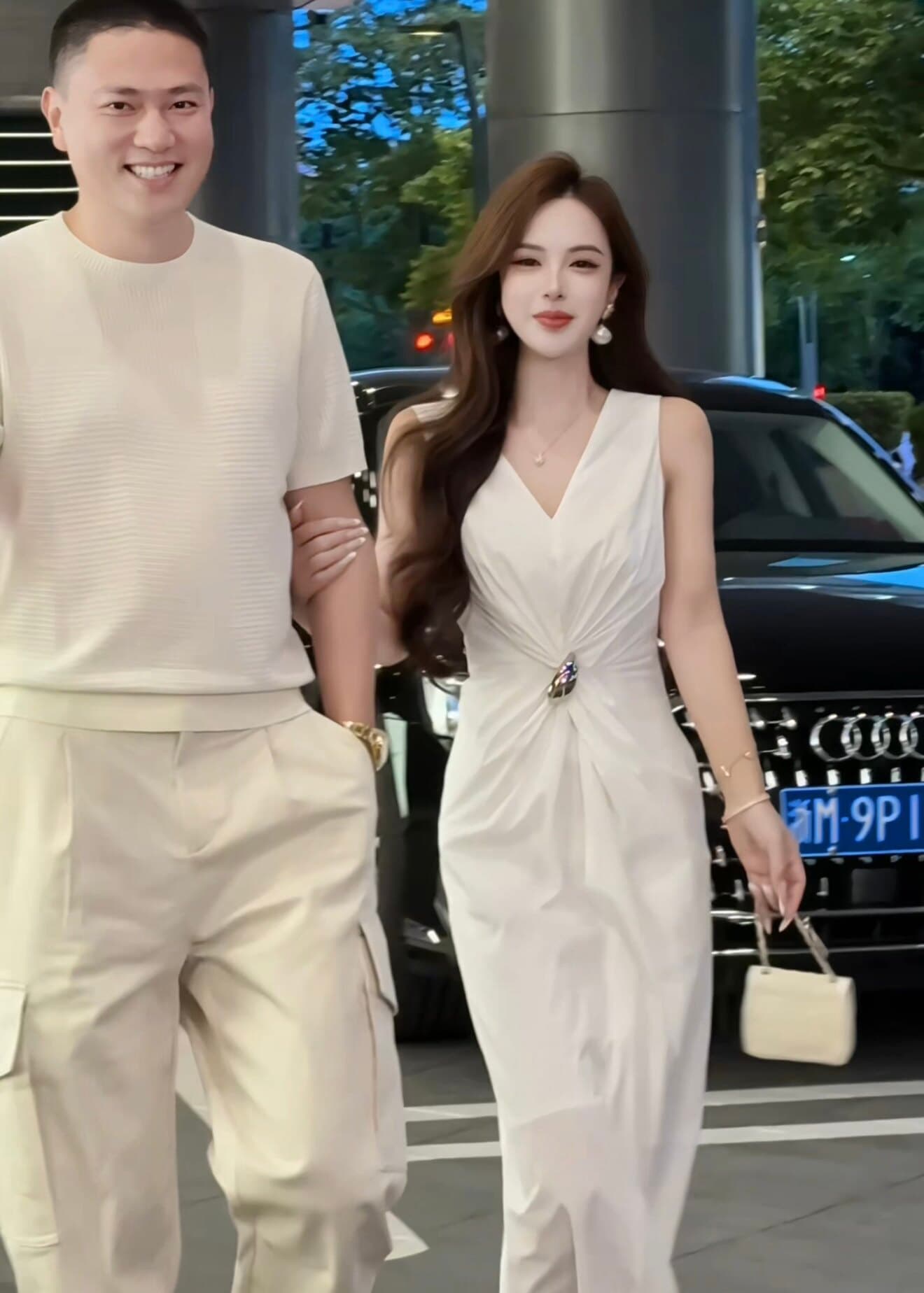 동 미스 고급 맞춤 여성 의류 여름 드레스 새로운 민소매 드레스 프랑스식 매듭 미니멀리즘 샤오 바이 치마 보내기 브로치 이미지 5