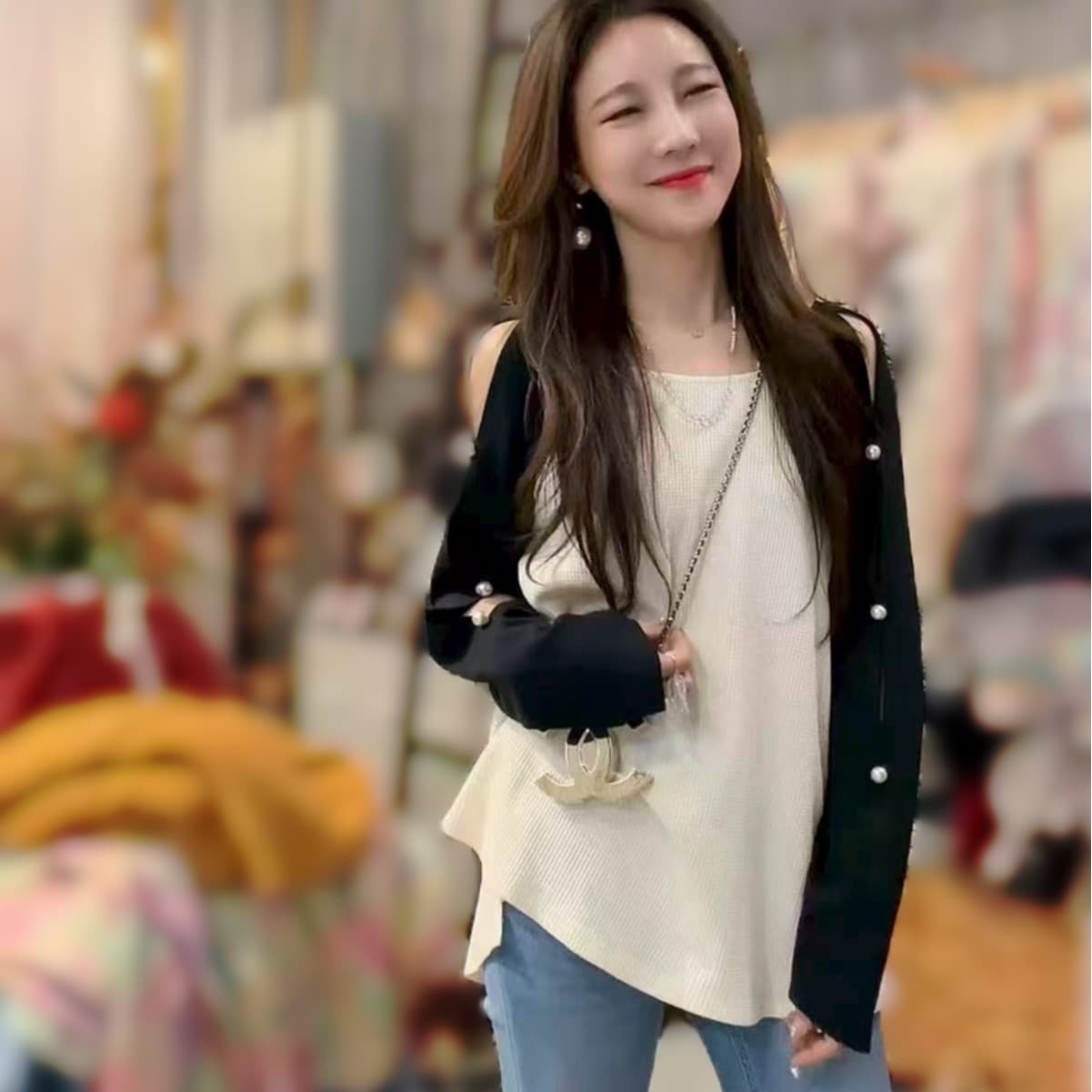 한 부서 작은 샤넬 스타일 페이크 레이어드 배색 패치워크 긴팔 니트 스웨터 티셔츠 여성 가을 겨울 기본 셔츠 오프숄더 맨위 트렌디 이미지 2