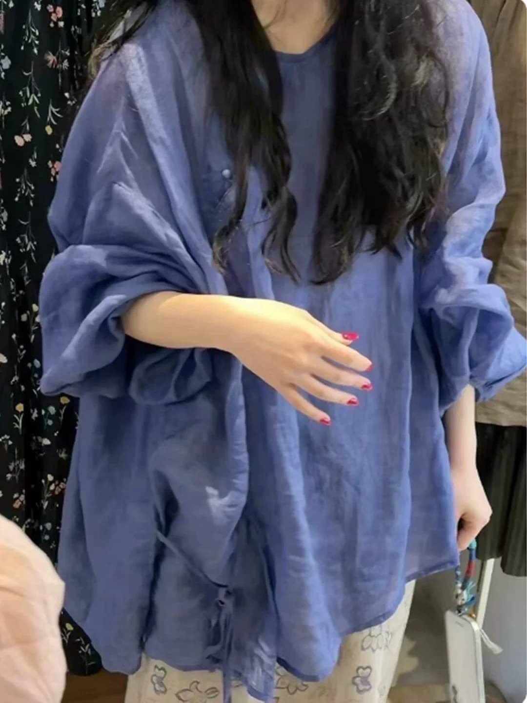자이언트 잘 생긴 추천 가을 착용 가져 가라. 블루 보라색 라운드 넥 라미 레이스업 수리 허리 디자인 센스 긴팔 품격 작은 셔츠 이미지 3