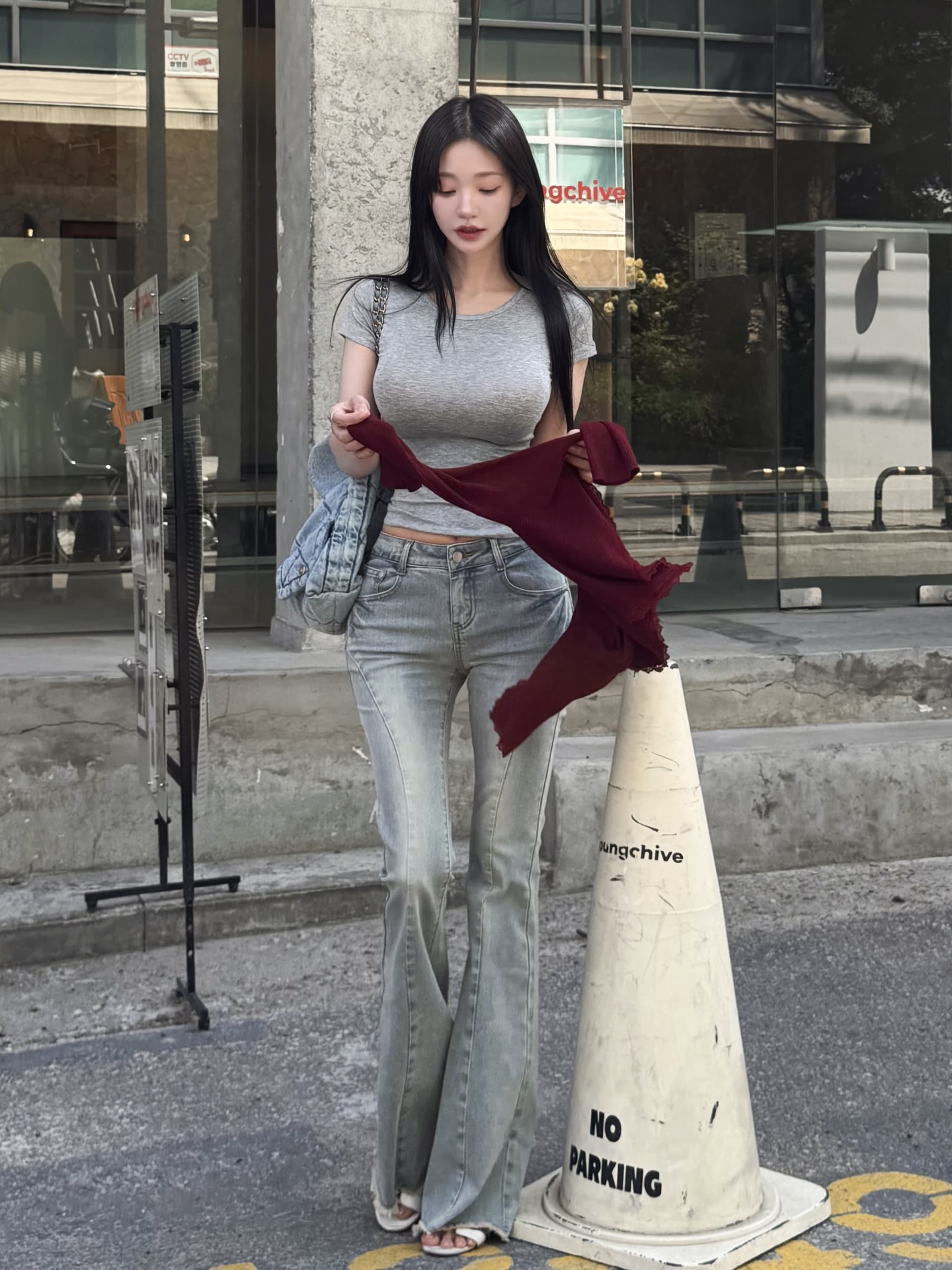 한국 스타일 아름다움 넓적 다리 신축성 부츠컷 하늘색 거친 가장자리 청바지 여성 슬림해 보이는 몸매 가꾸기 상세 이미지 13