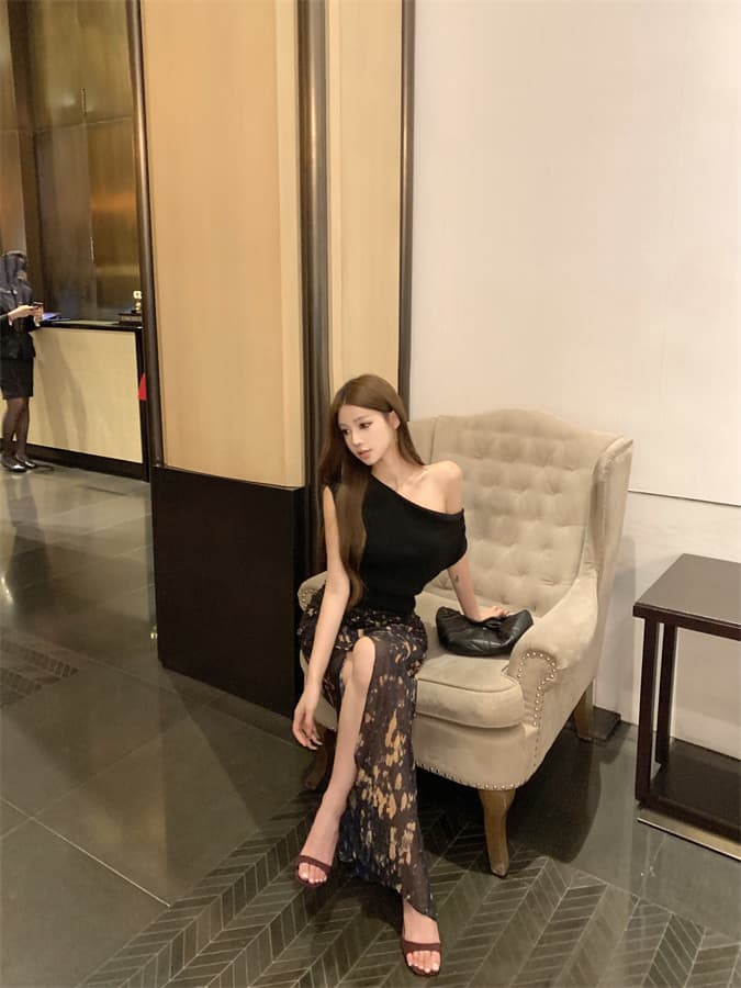 실사 정가 흔들다 칼라 비스듬한 어깨 둘 착용 반팔 맨위 비틀림 트임 무거운 작업 자수 프린트 반 스커트 상세 이미지 14