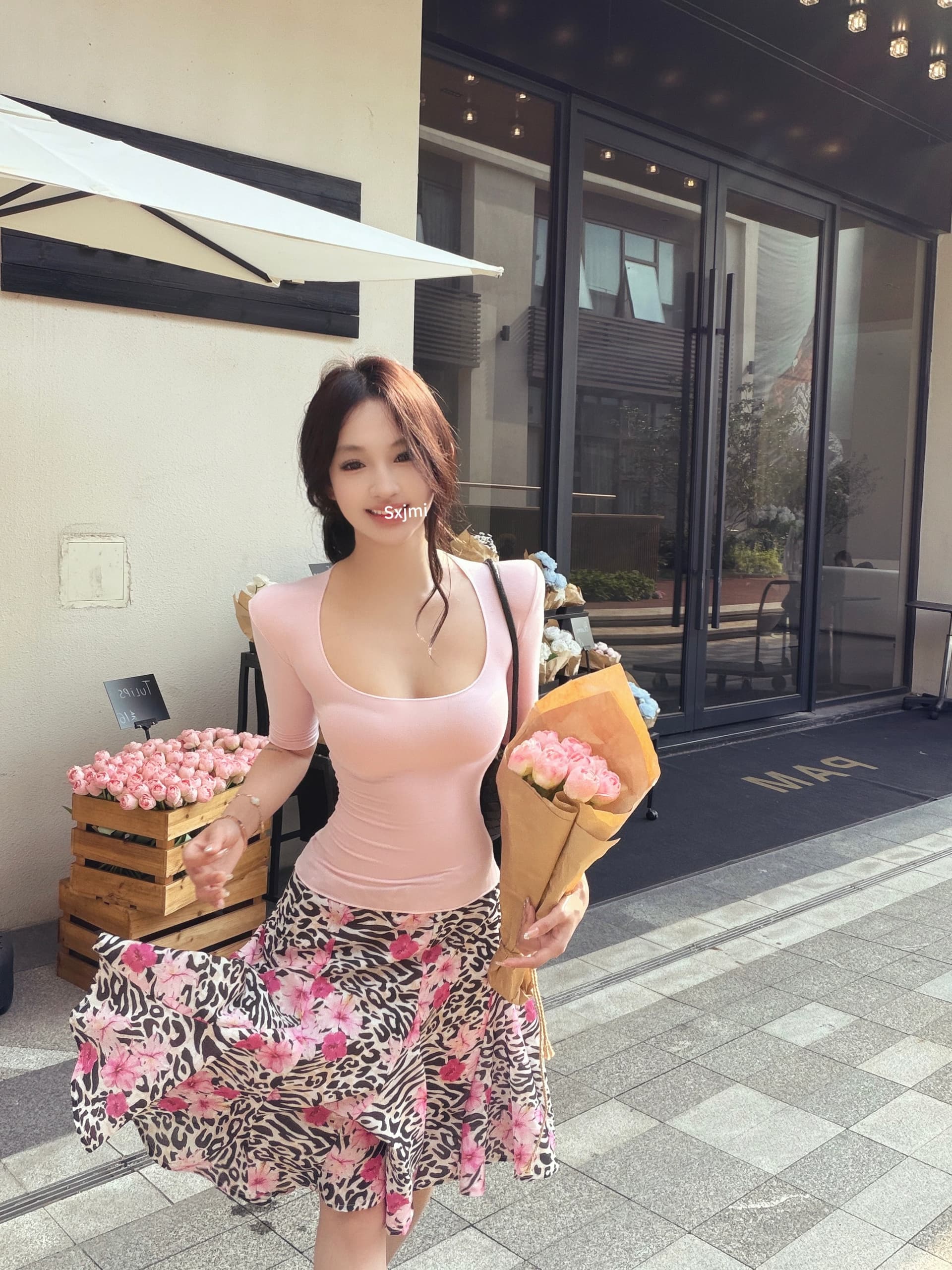 실사 정가 권위 분말 프랑스식 낭만주의 로우 웨이스트 불규칙 치마 반신 스커트 u 칼라 중간 소매 신축성 티셔츠 이미지 2