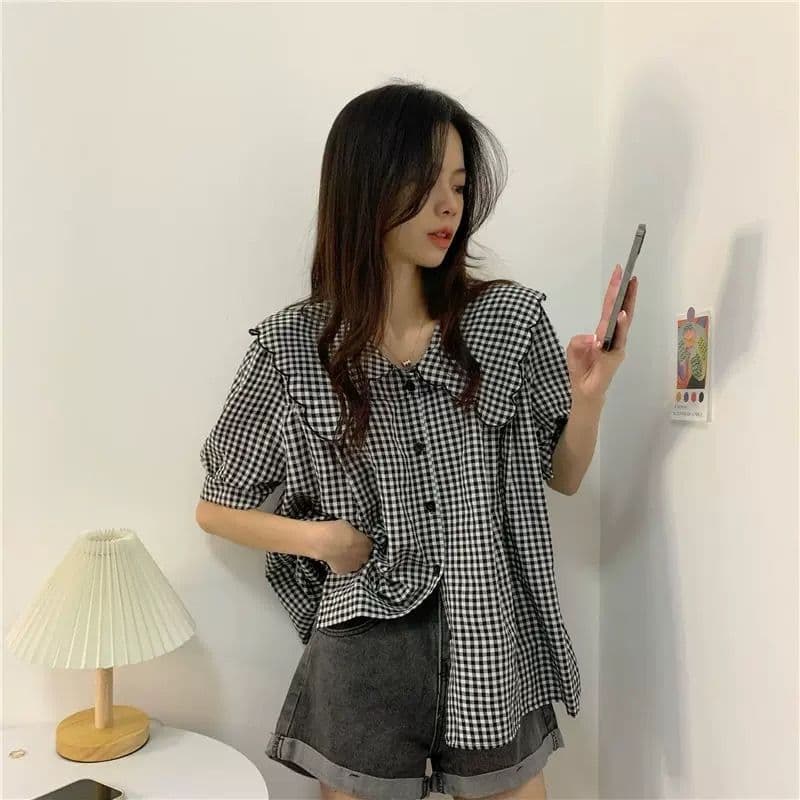 작은 키 베이비 칼라 셔츠 여성 여름 새로운 패션 프랑스식 Chic 반팔 디자인 센스 루즈핏 체크무늬 맨위 상세 이미지 5