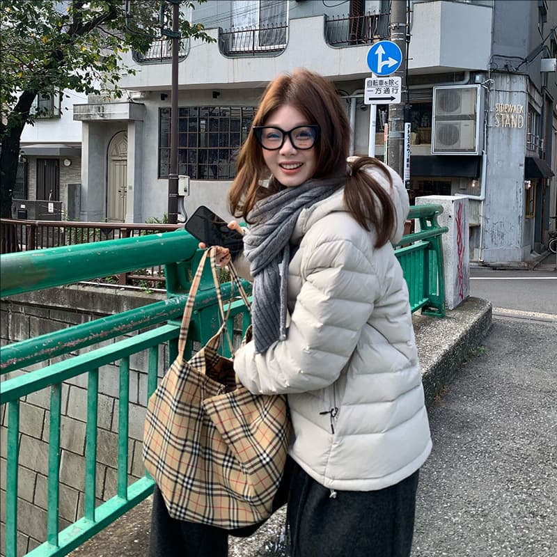 2026 새로운 슈퍼 잘 생긴 얇고 가벼운 갈비 살 아래 면화 의류 여성 후드 쇼트 스타일 보온 거북이 겨울 여성 코트 상세 이미지 5