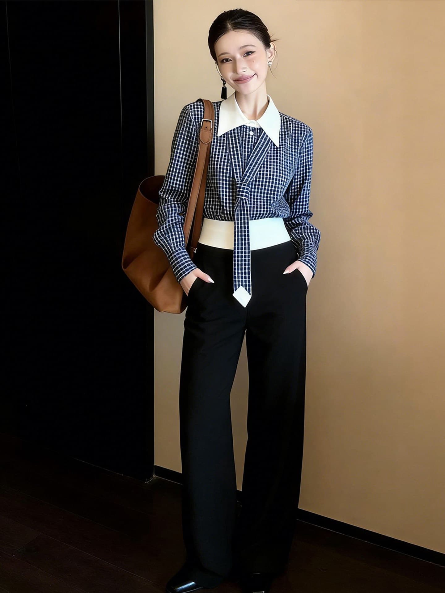 파란색 체크무늬 배색 패치워크 넥타이 허리 수축 셔츠 2026 봄 절묘한 품격 아름다운 디자인 센스 맨위 여성 상세 이미지 6