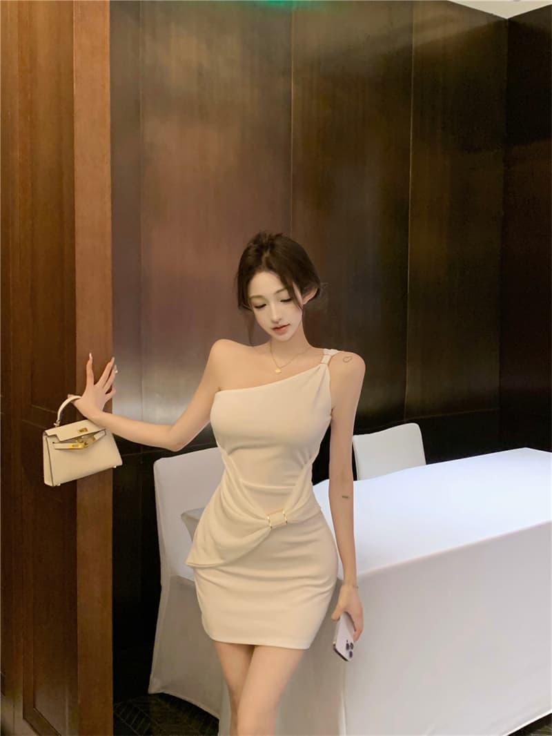 실사 나비 매듭 비스듬한 어깨 민소매 드레스 섹시함 순수한 욕망 타이트 슬림해 보이는 핫걸 오프숄더 타이트 스커트 미니 스커트 상세 이미지 2