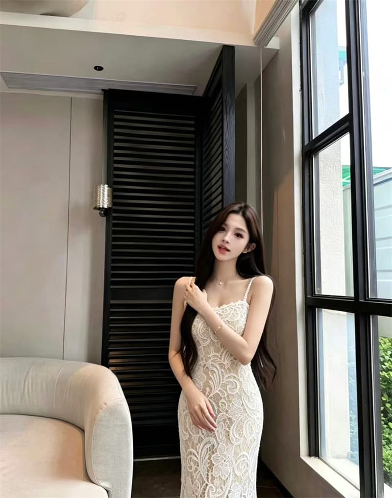 실사 여름 V넥 레이스 홀로우 아웃 몸매 가꾸기 슬림해 보이는 중간 길이 드레스 오프숄더 트임 슬립 드레스 상세 이미지 7